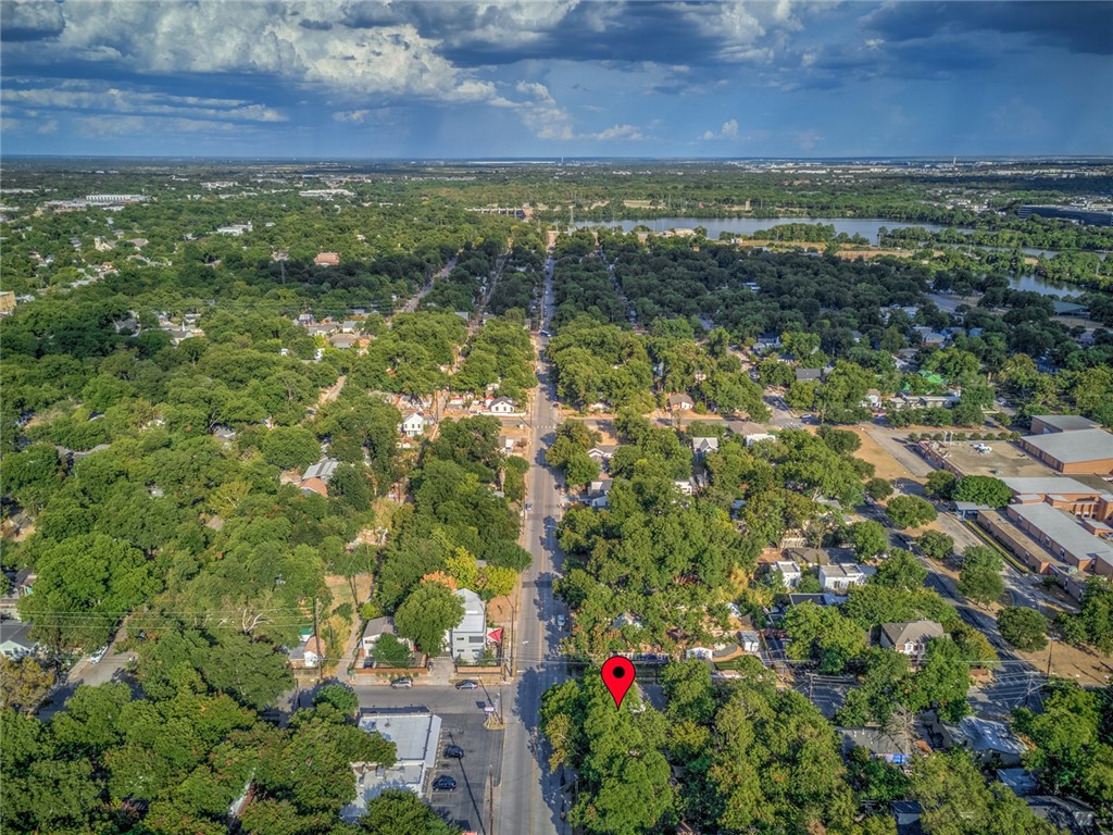 1511 Holly ST, Austin, TX, 78702 | 6776483 | Realty Texas LLC