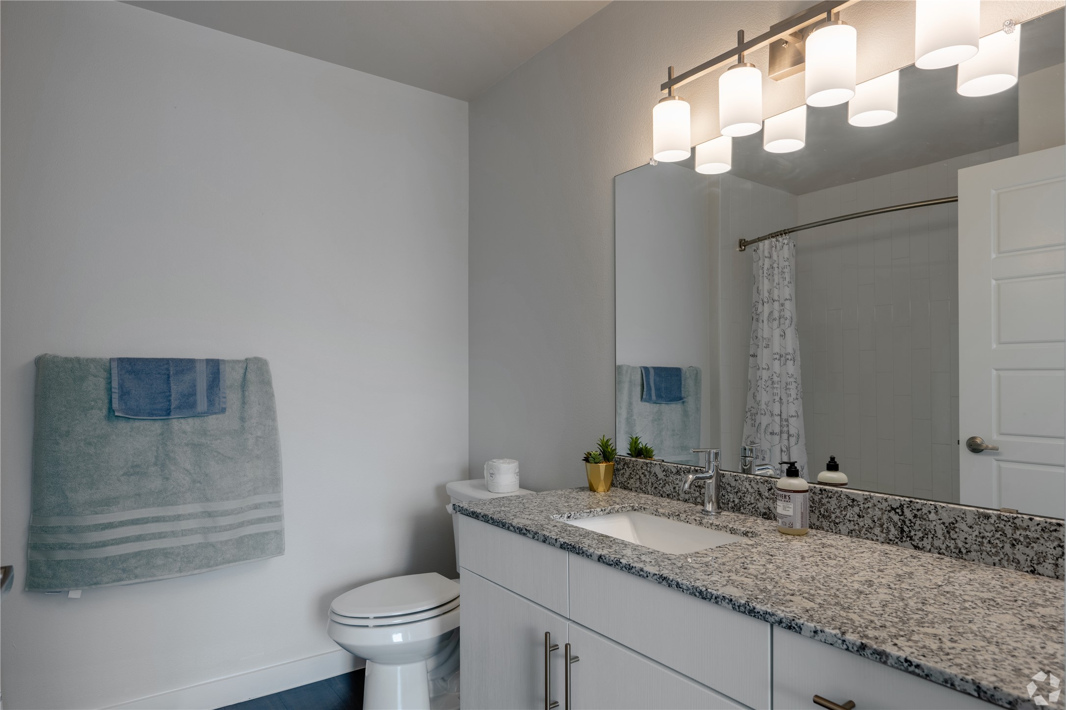 2401 E Oltorf Street 170, Austin, TX, 78741 | 79316709 | Realty Texas LLC
