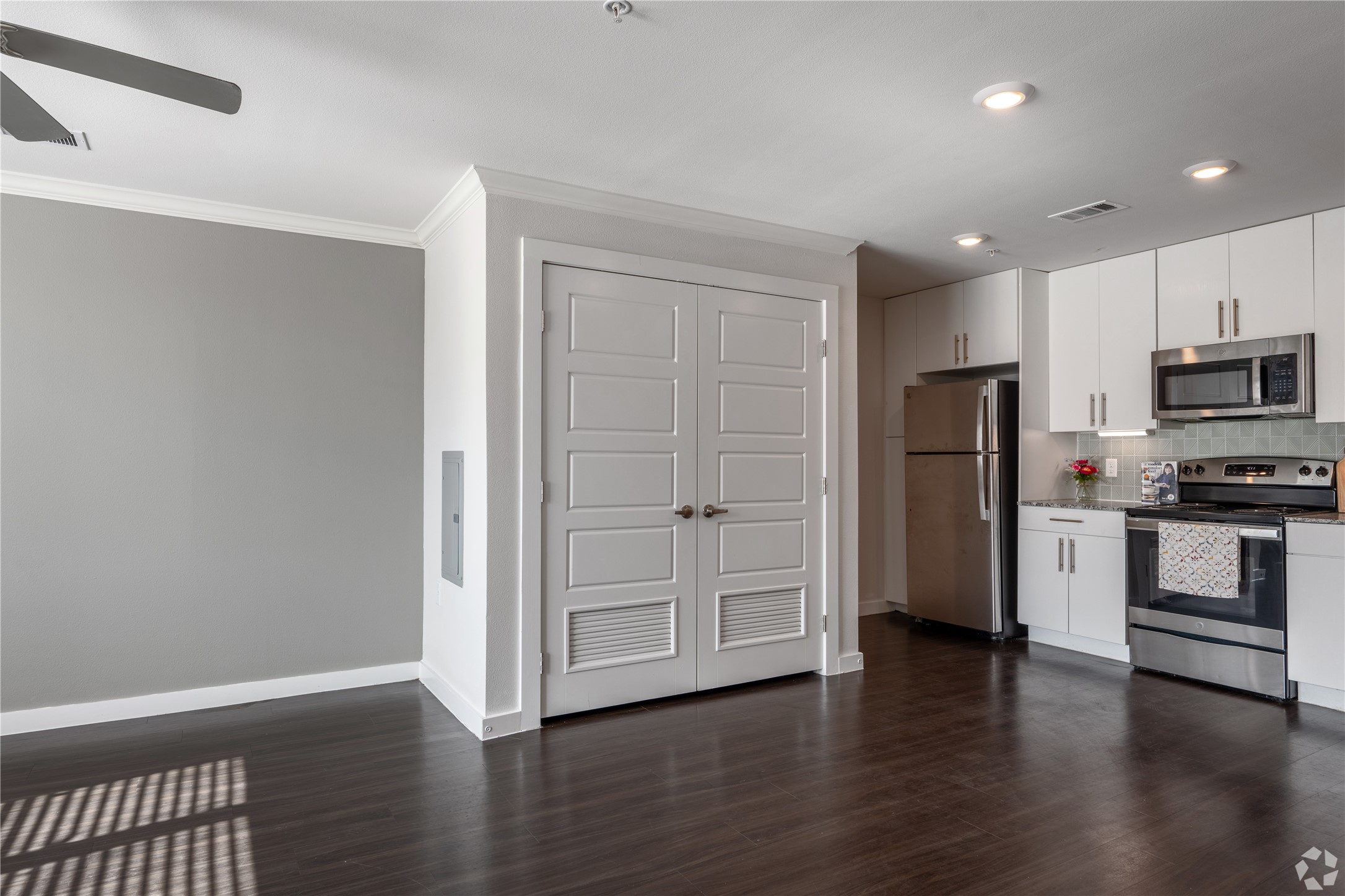 2401 E Oltorf Street 170, Austin, TX, 78741 | 79316709 | Realty Texas LLC