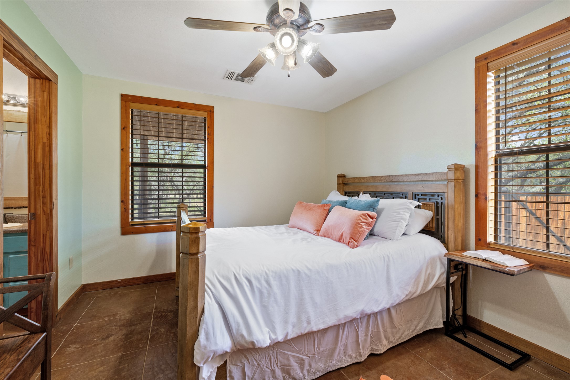 2631 N US Hwy 281, Johnson City, TX, 78636 | 2910988 | Realty Texas LLC