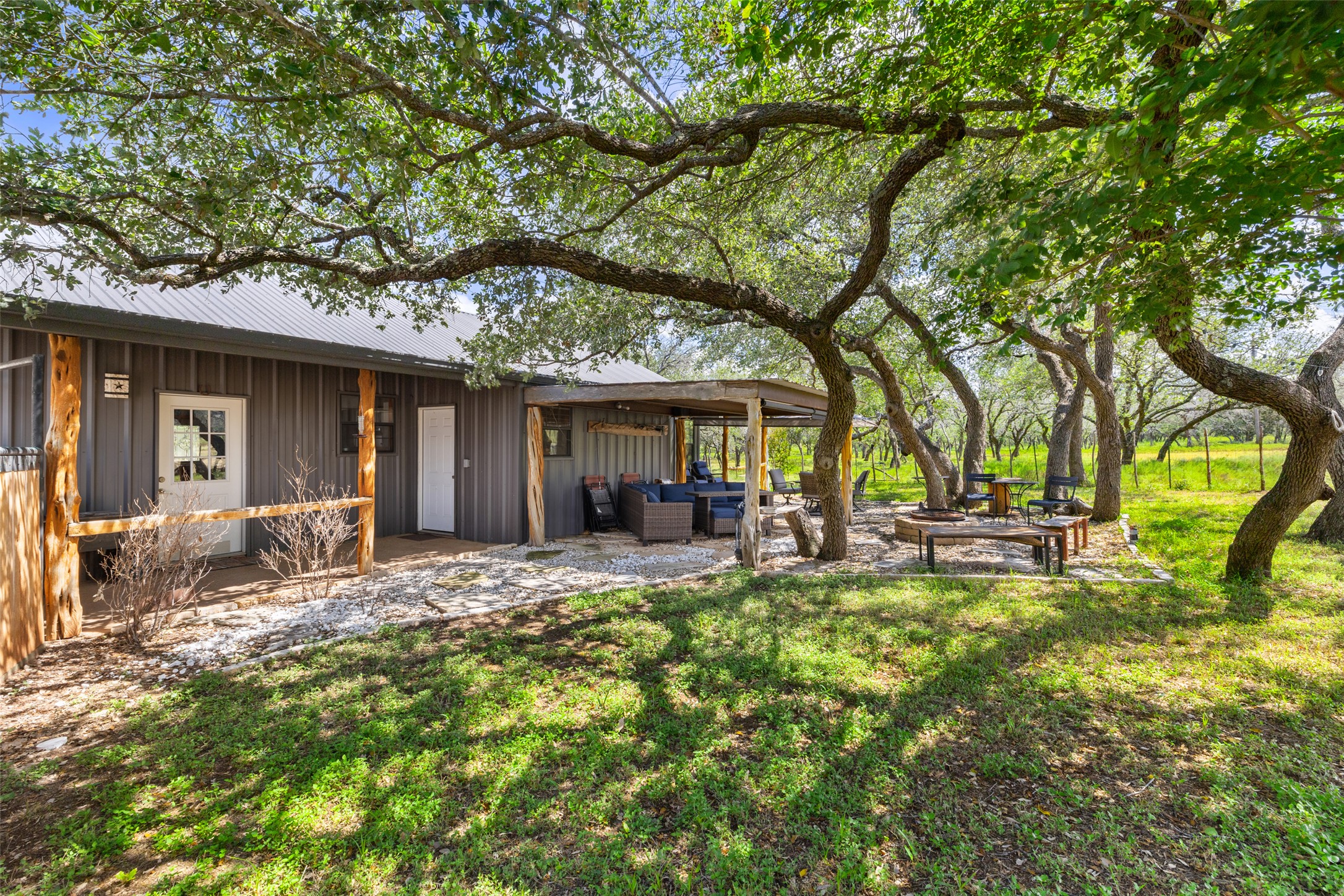 2631 N US Hwy 281, Johnson City, TX, 78636 | 2910988 | Realty Texas LLC