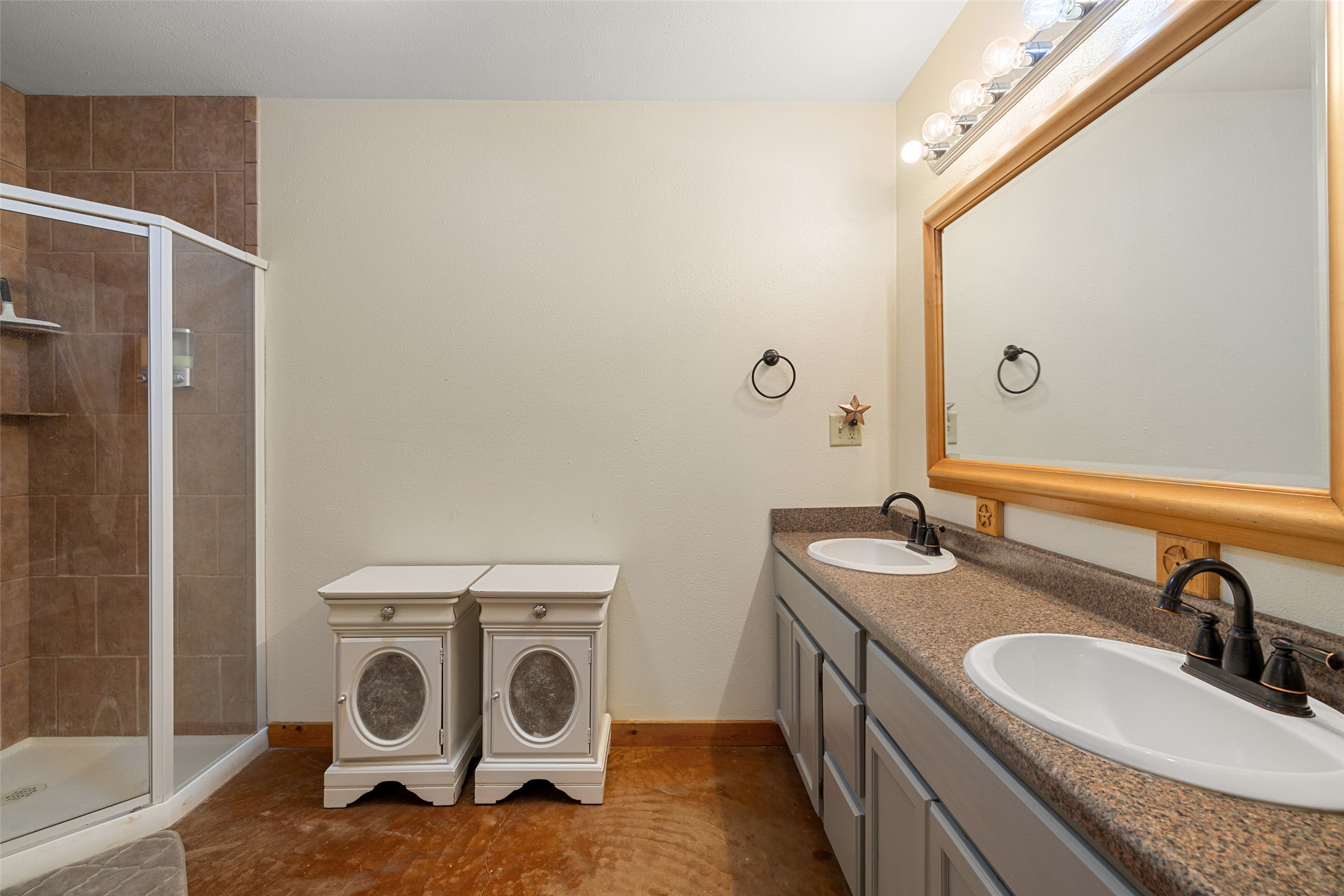 2631 N US Hwy 281, Johnson City, TX, 78636 | 2910988 | Realty Texas LLC