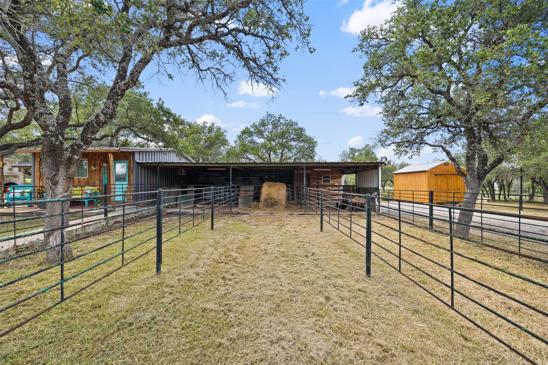 2631 N US Hwy 281, Johnson City, TX, 78636 | 2910988 | Realty Texas LLC