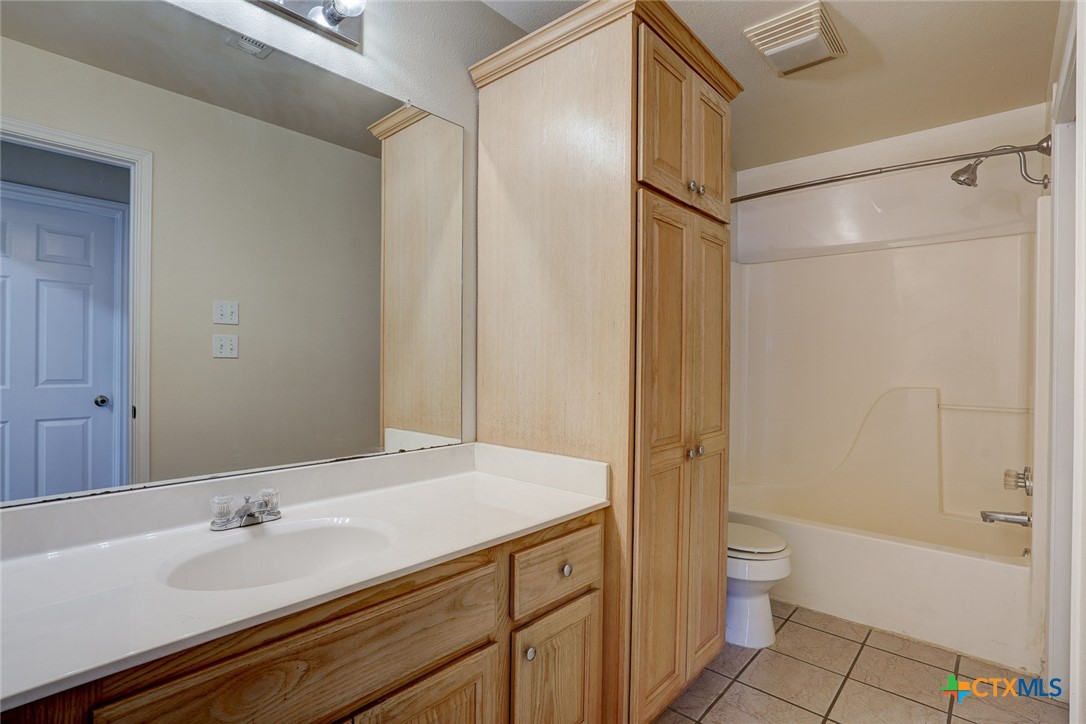 427 Lindsey Street 123 , San Marcos, TX, 78666 | 582562 | Realty Texas LLC