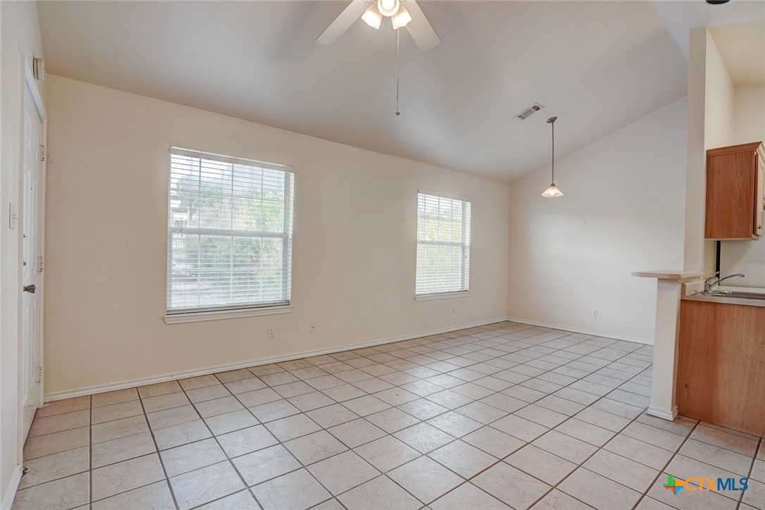 427 Lindsey Street 123 , San Marcos, TX, 78666 | 582562 | Realty Texas LLC