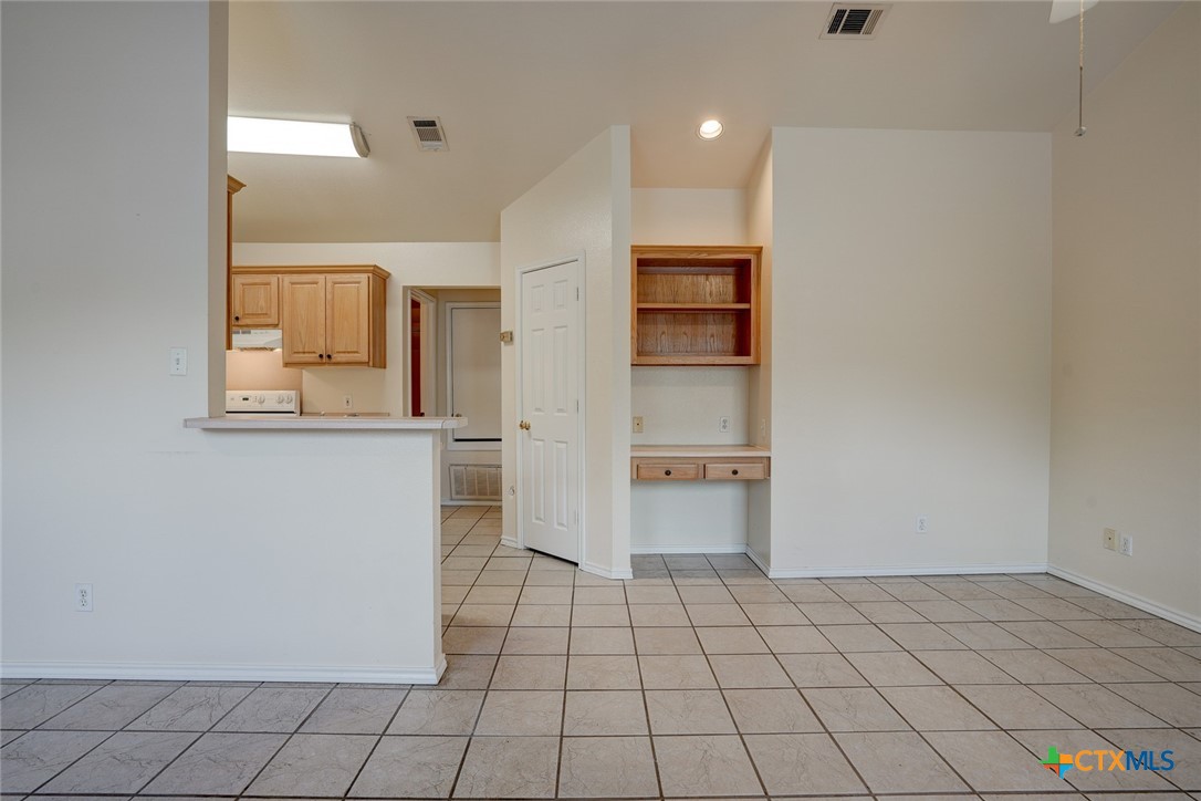 427 Lindsey Street 123 , San Marcos, TX, 78666 | 582562 | Realty Texas LLC