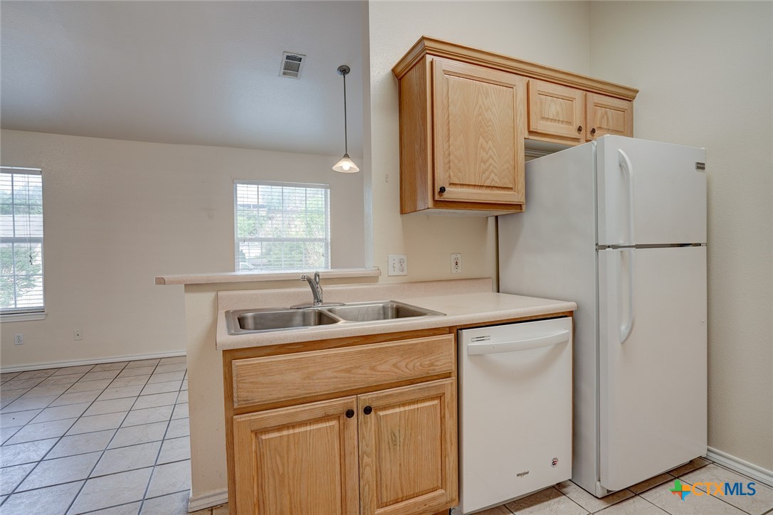 427 Lindsey Street 123 , San Marcos, TX, 78666 | 582562 | Realty Texas LLC