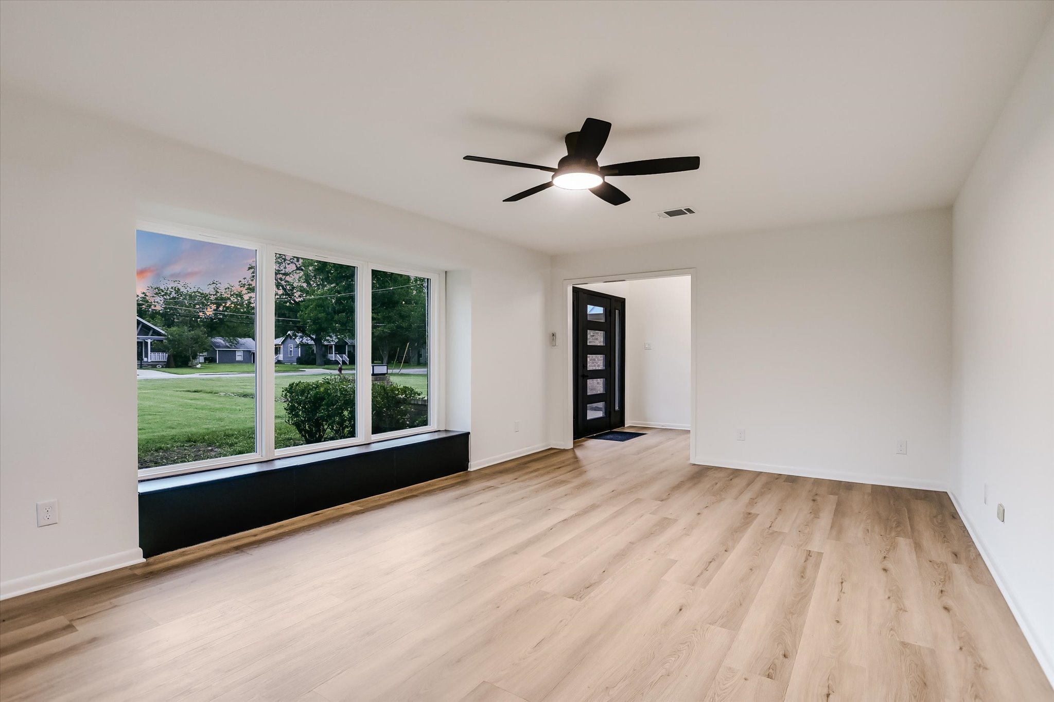 503 Elm ST, Bastrop, TX, 78602 | 5188624 | Realty Texas LLC