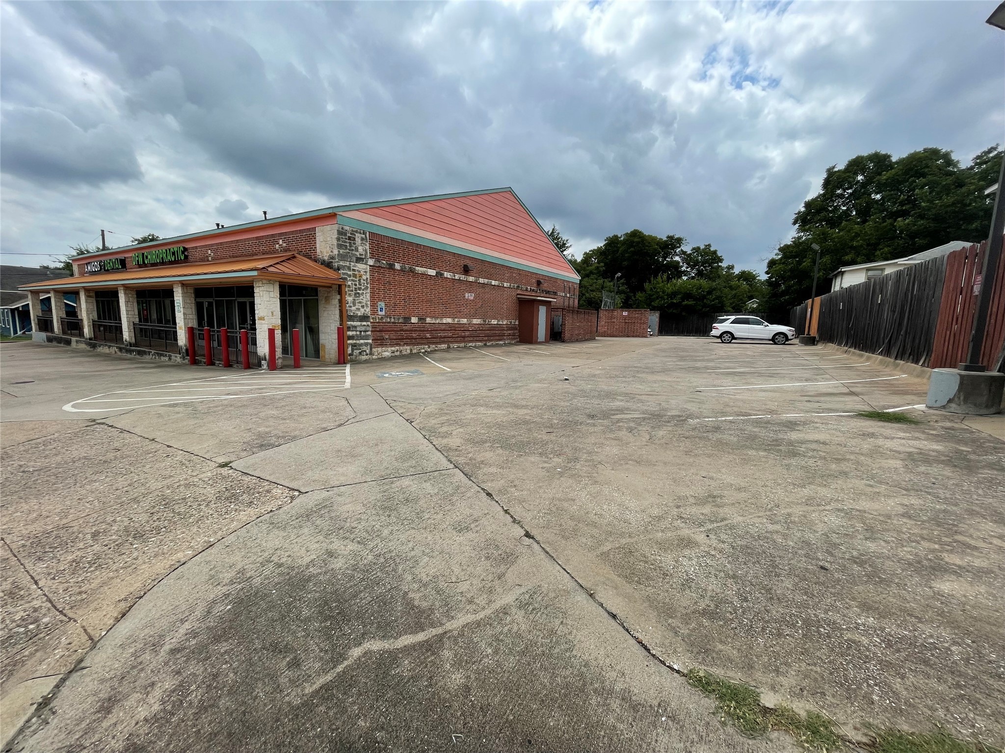 909 S Tyler Street, Dallas, TX, 75208 | 20966415 | Realty Texas LLC