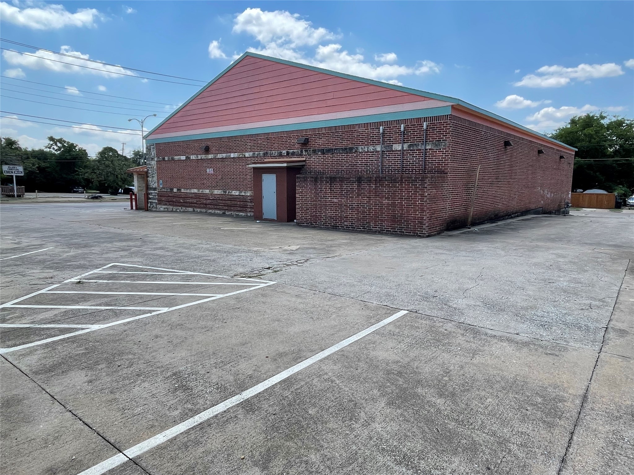 909 S Tyler Street, Dallas, TX, 75208 | 20966415 | Realty Texas LLC