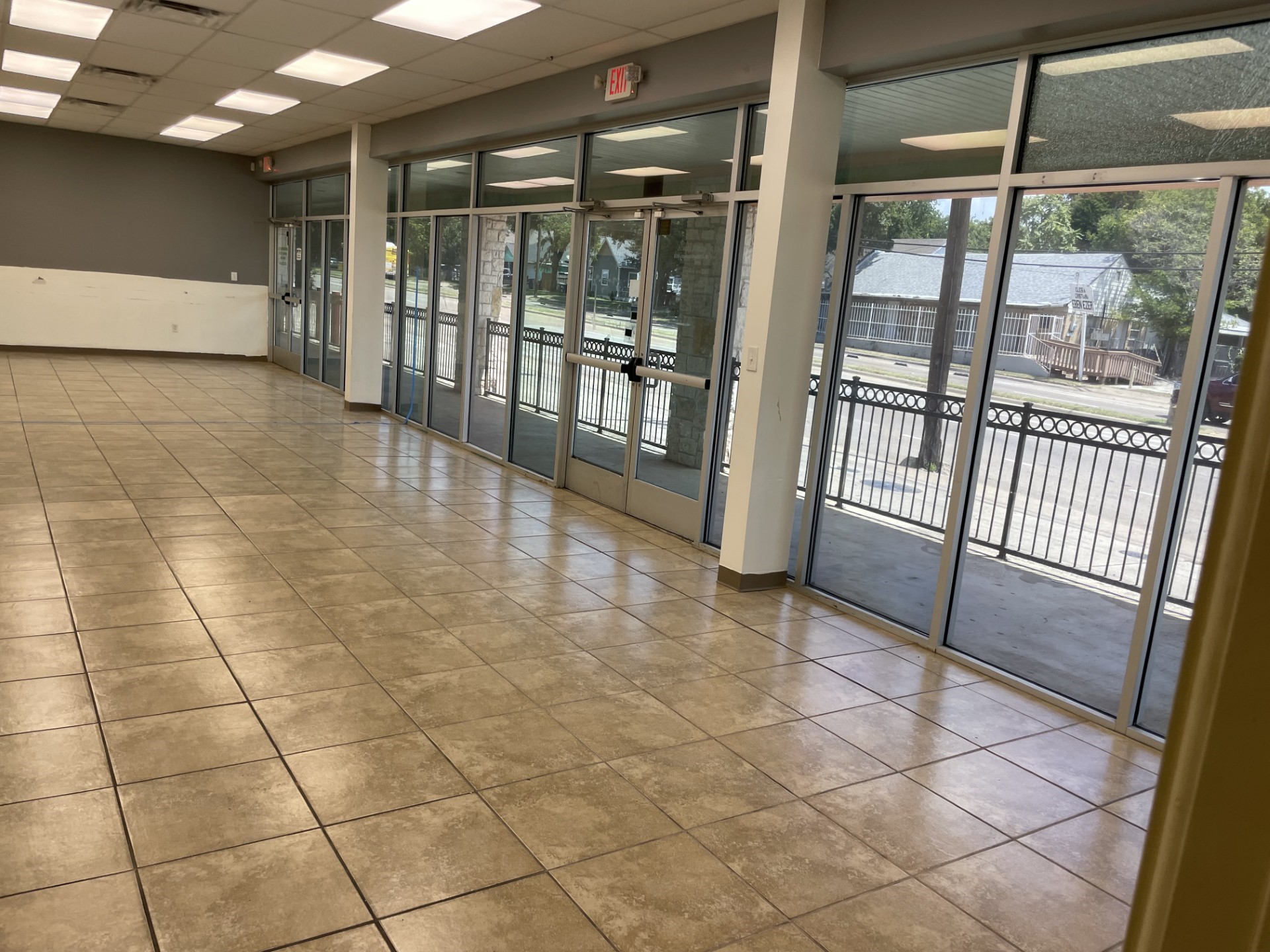 909 S Tyler Street, Dallas, TX, 75208 | 20966415 | Realty Texas LLC