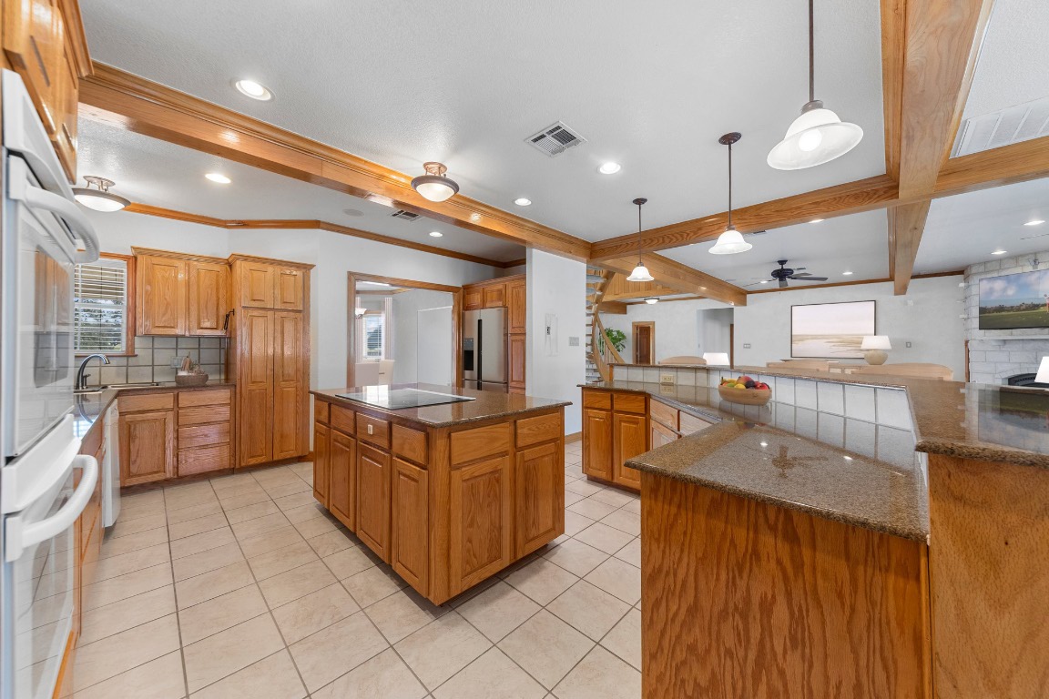 8300 Money Pit Road , Killeen, TX, 76542 | 6351763 | Realty Texas LLC