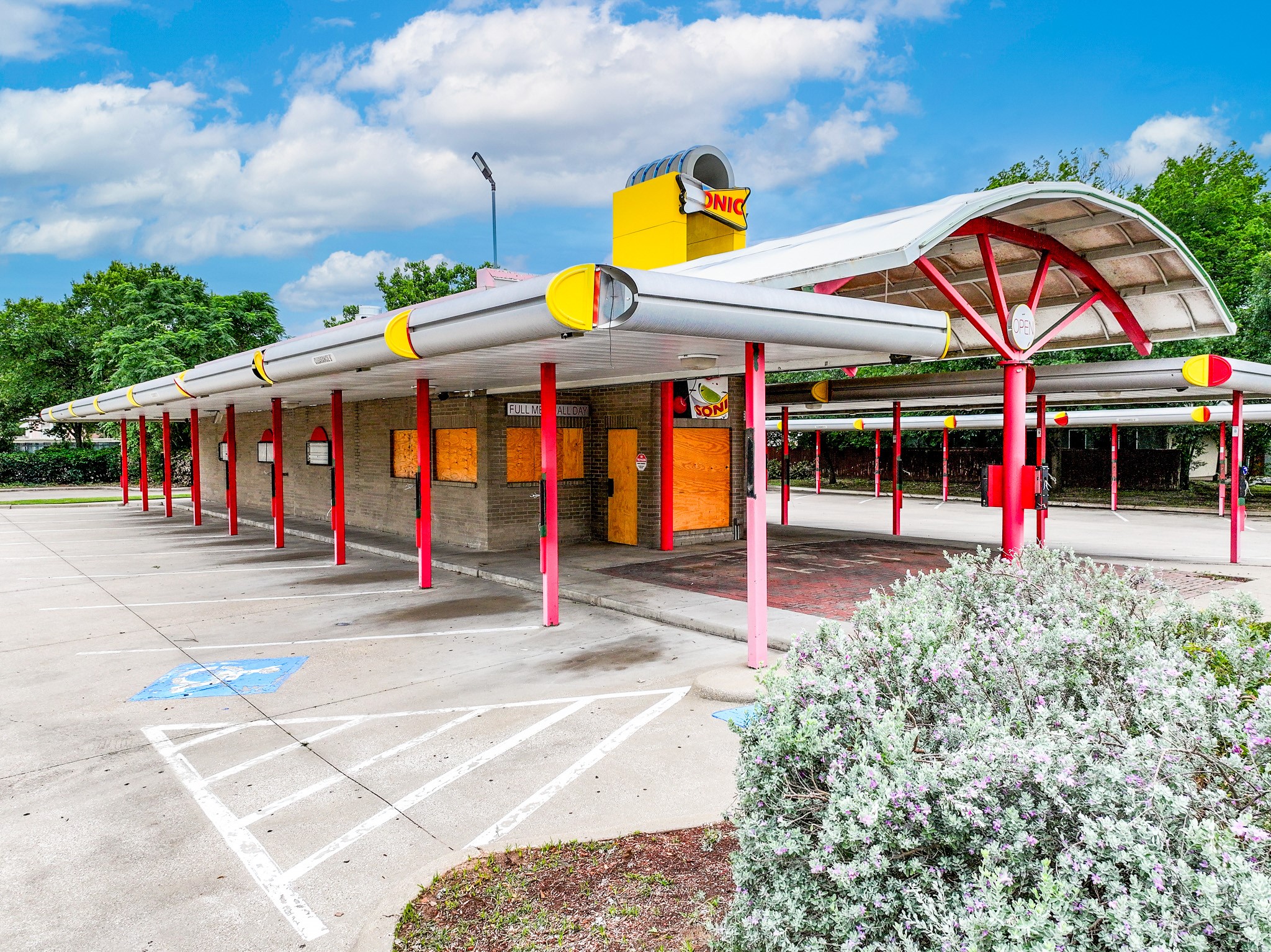 1300 Pioneer Drive, Irving, TX, 75061 | 20966816 | Realty Texas LLC