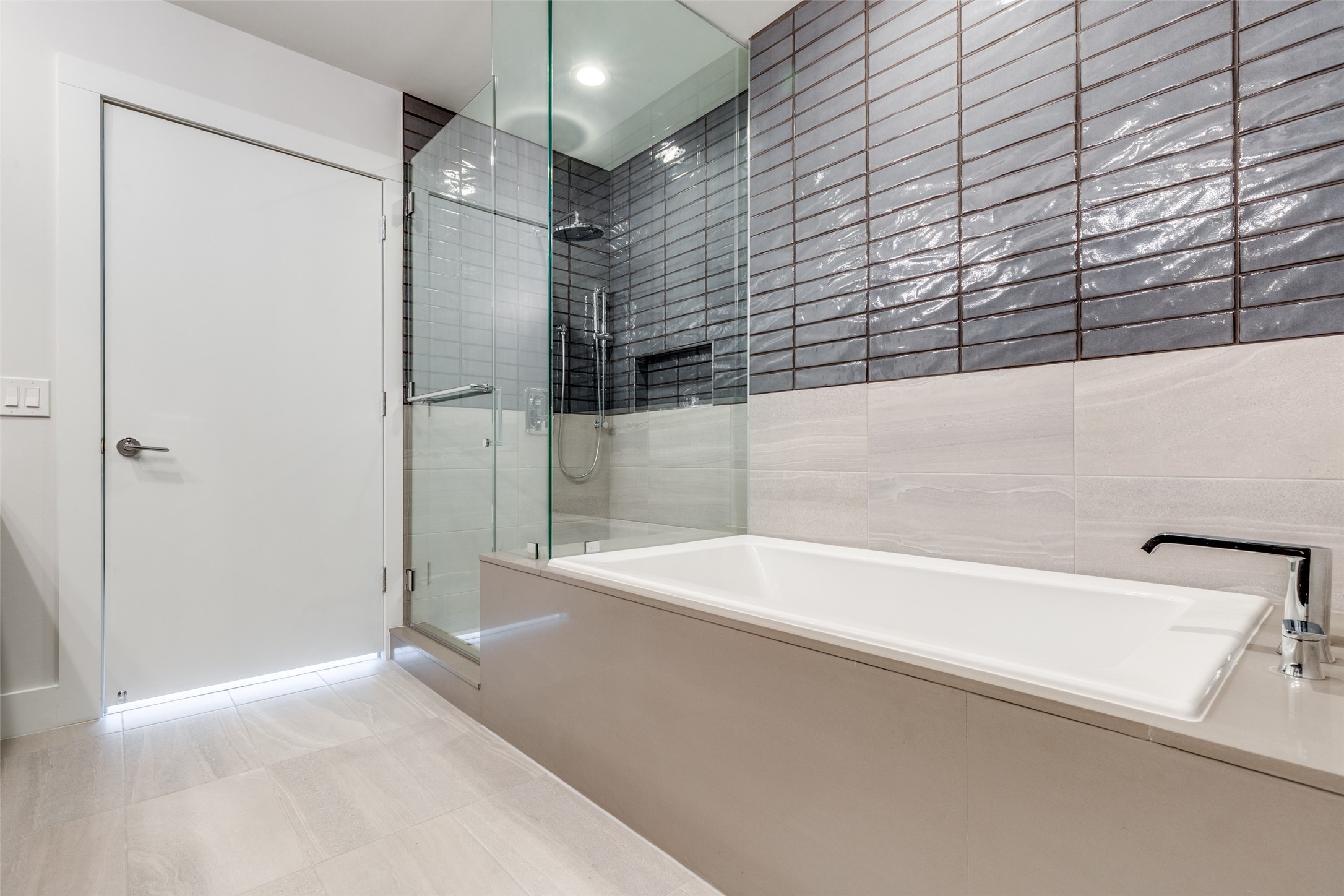 8119 Douglas Avenue 206, Dallas, TX, 75225 | 20966627 | Realty Texas LLC