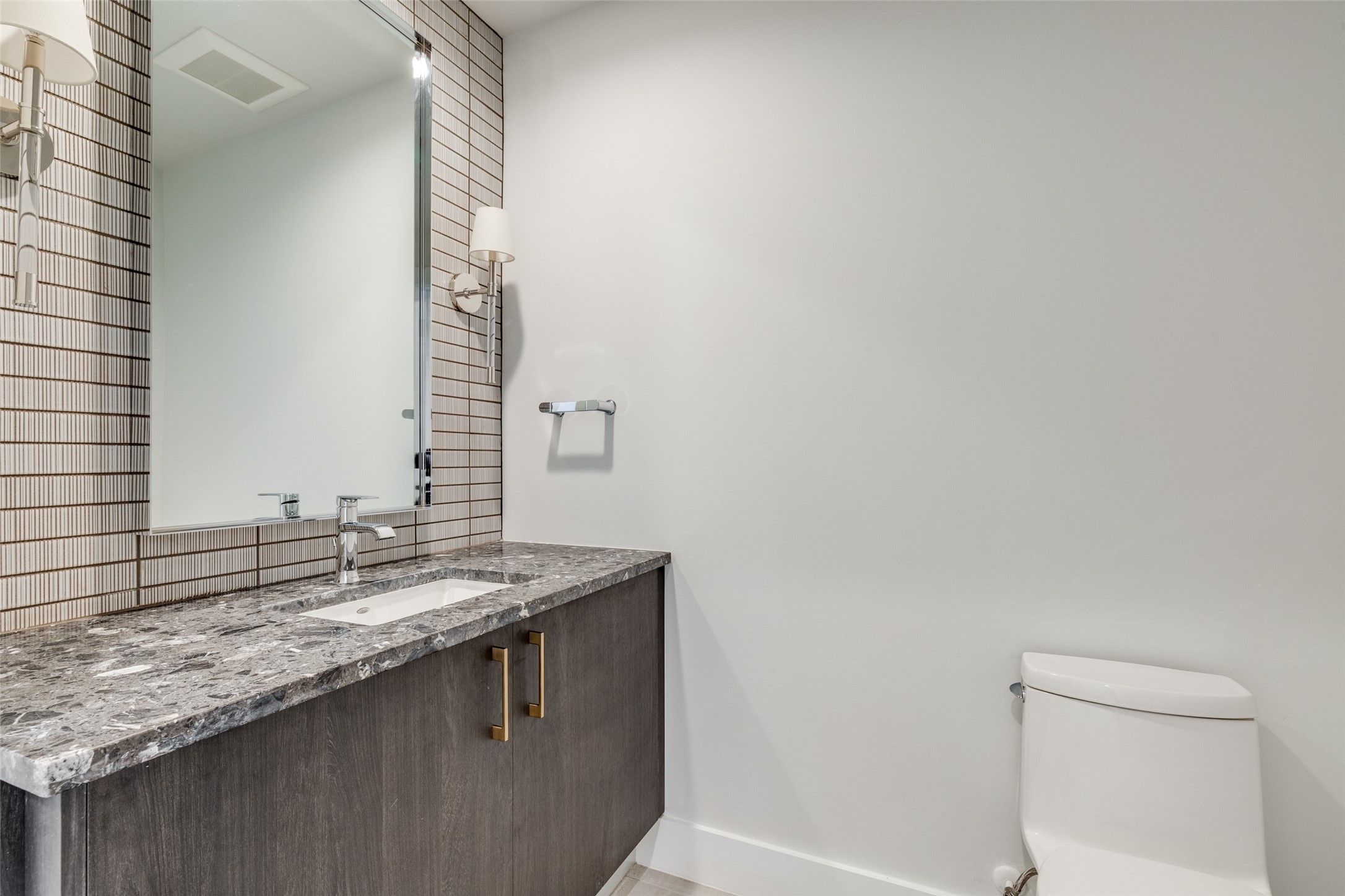 8119 Douglas Avenue 206, Dallas, TX, 75225 | 20966627 | Realty Texas LLC