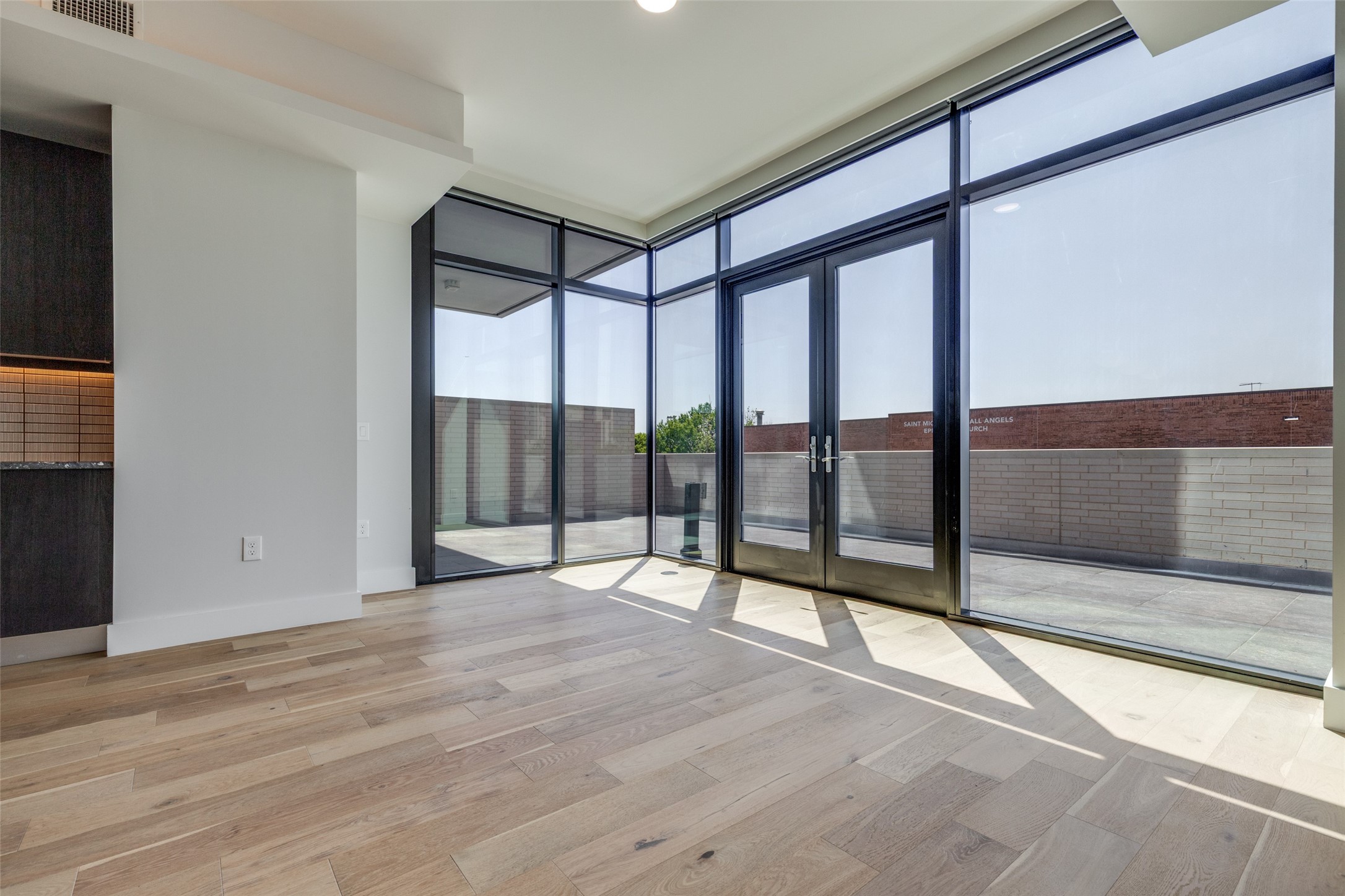 8119 Douglas Avenue 206, Dallas, TX, 75225 | 20966627 | Realty Texas LLC