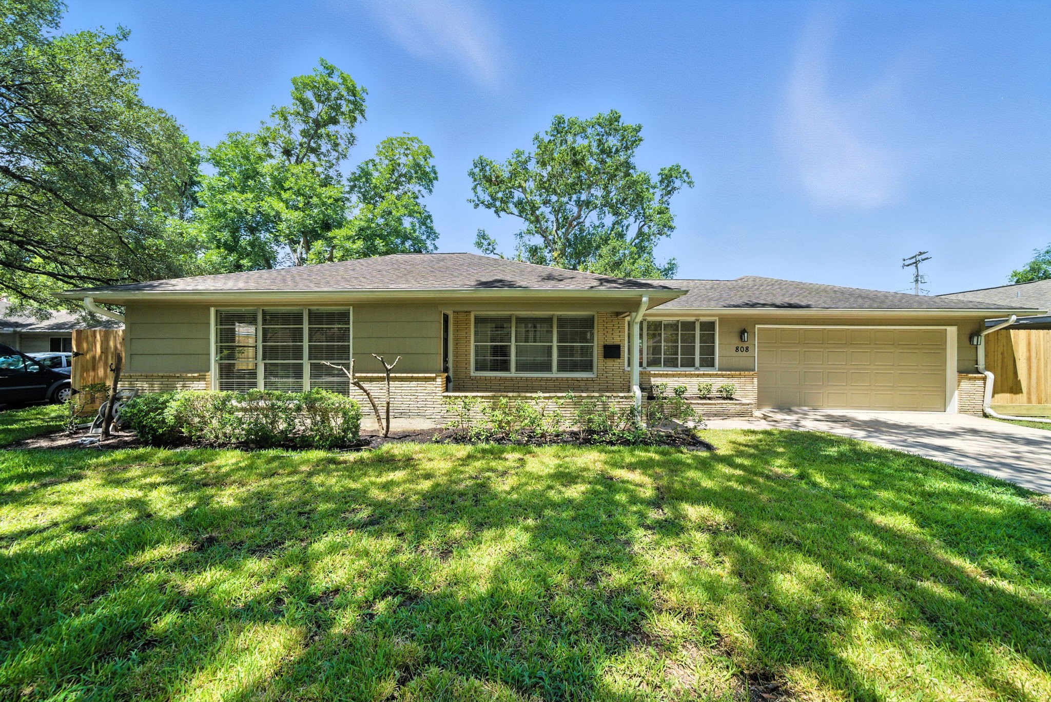 808 Carol Street, Bellaire, TX, 77401 | 77086451 | Realty Texas LLC