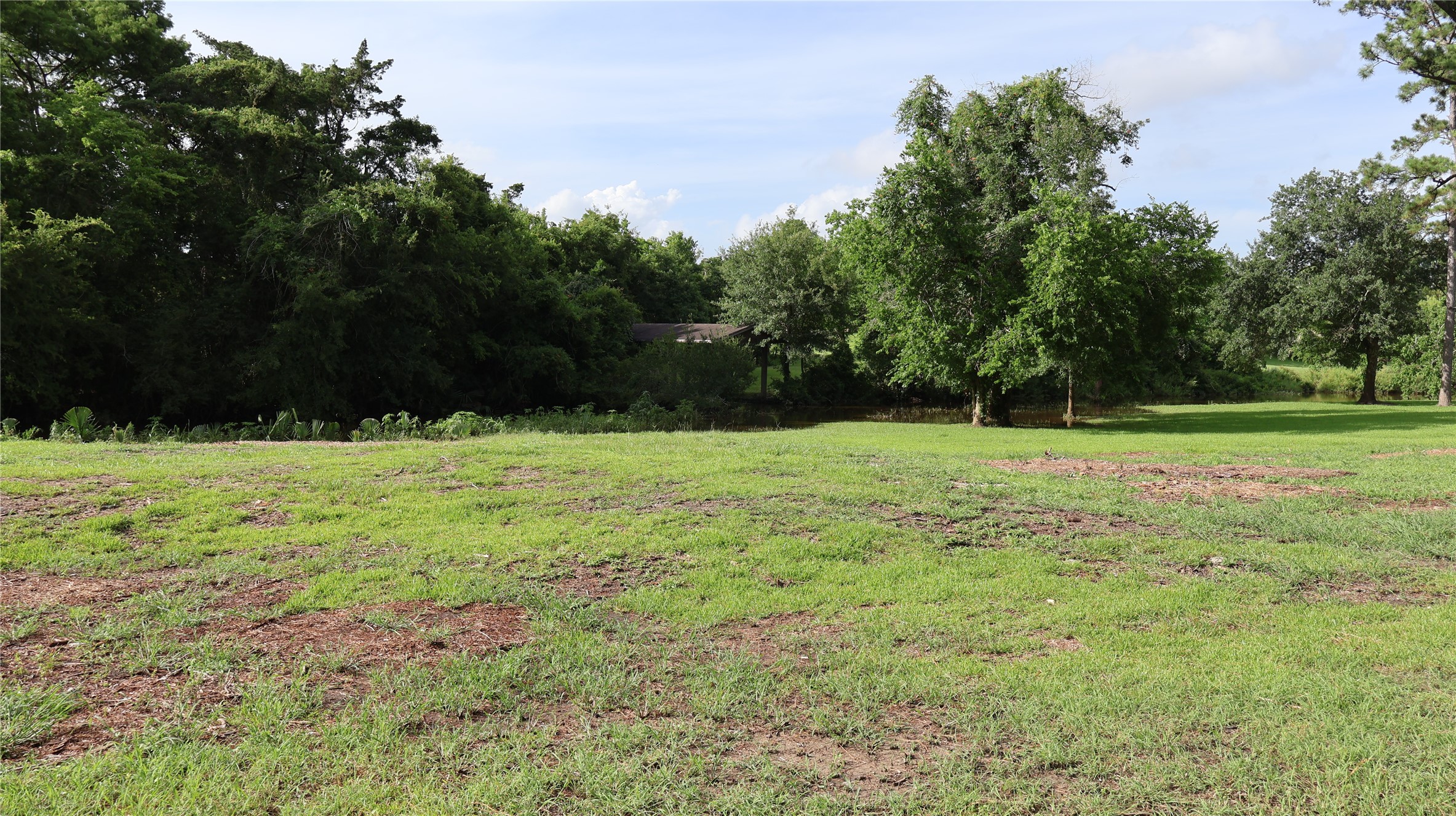 8 Bayou Bend Drive Drive, Baytown, TX, 77523 | 98412292 | Realty Texas LLC
