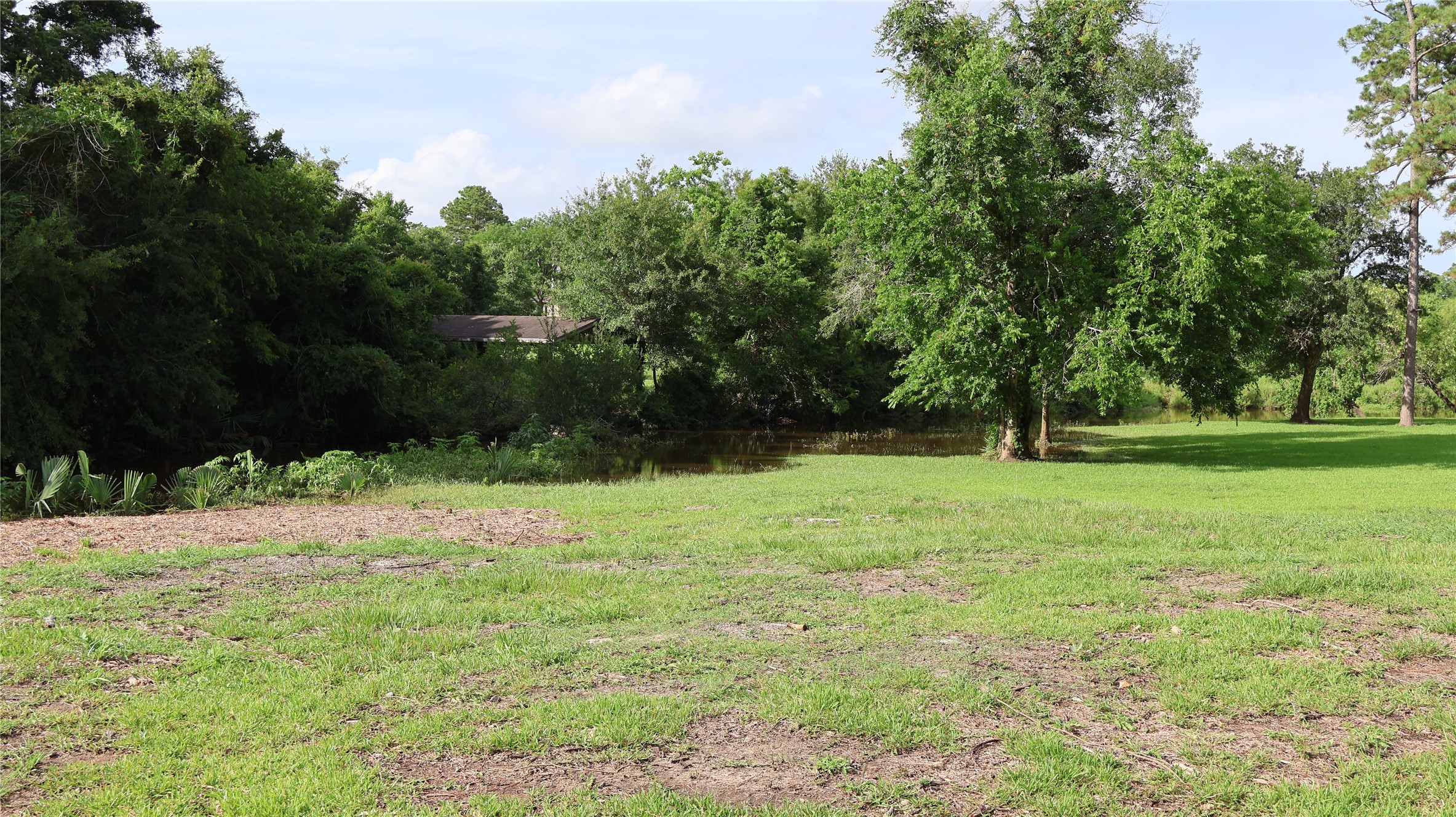8 Bayou Bend Drive Drive, Baytown, TX, 77523 | 98412292 | Realty Texas LLC
