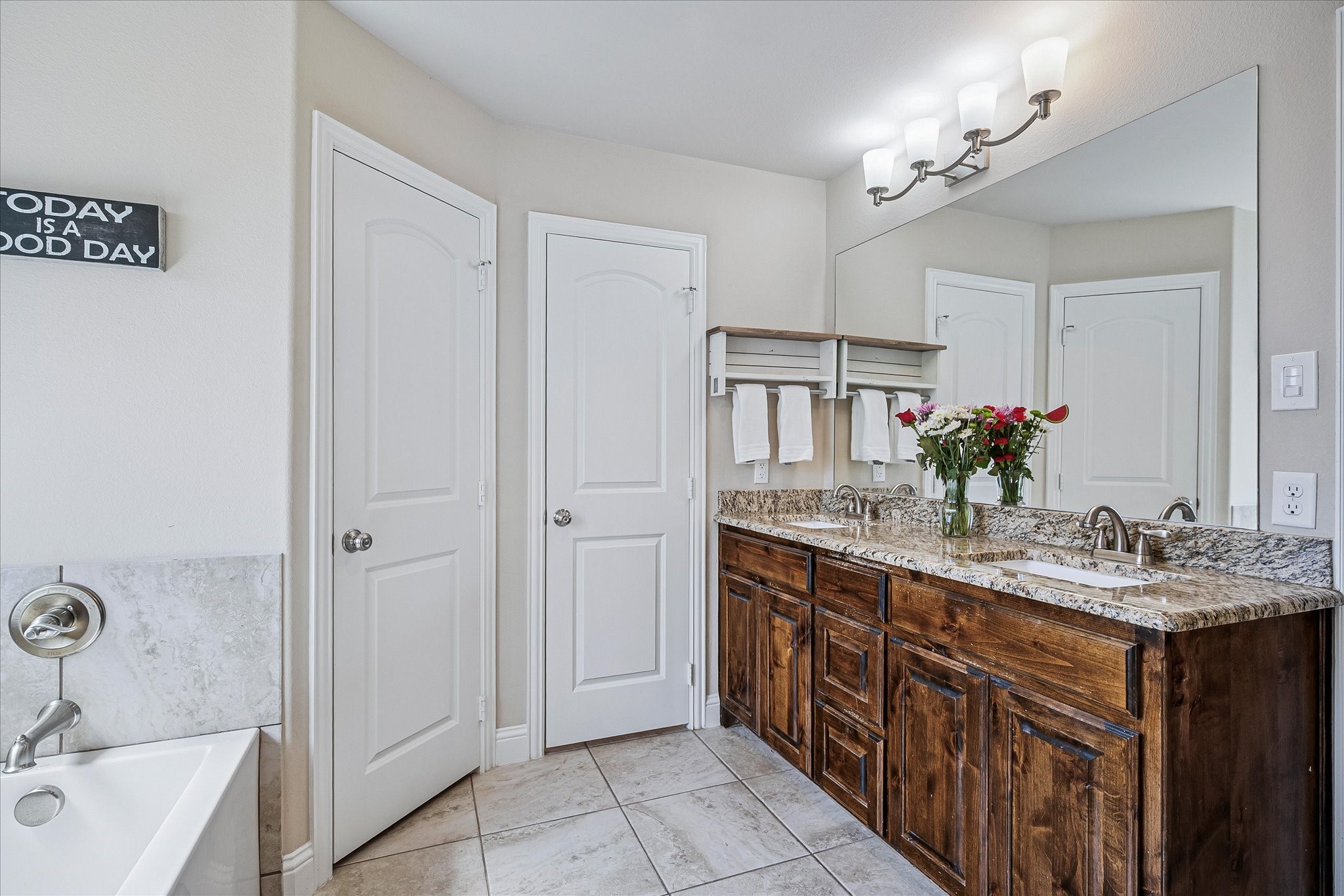 1008 N Main Street, Tioga, TX, 76271 | 20966459 | Realty Texas LLC