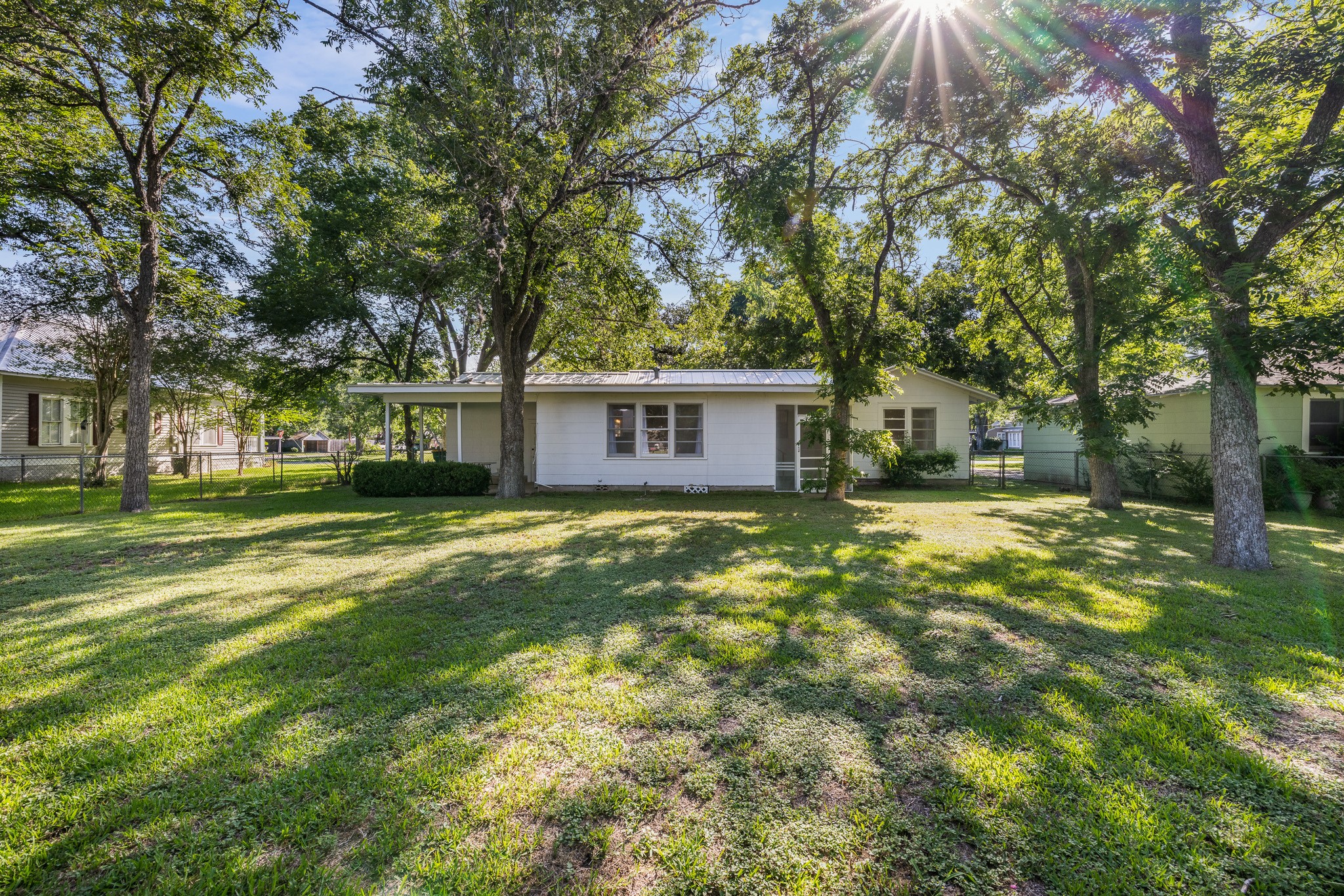 628 S Madison Street, La Grange, TX, 78945 | 63660960 | Realty Texas LLC
