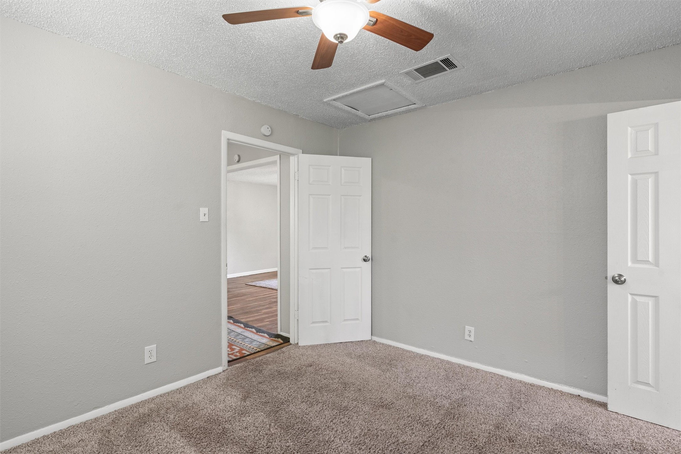 203 E Anderson Ave, Round Rock, TX, 78664 | 5196111 | Realty Texas LLC
