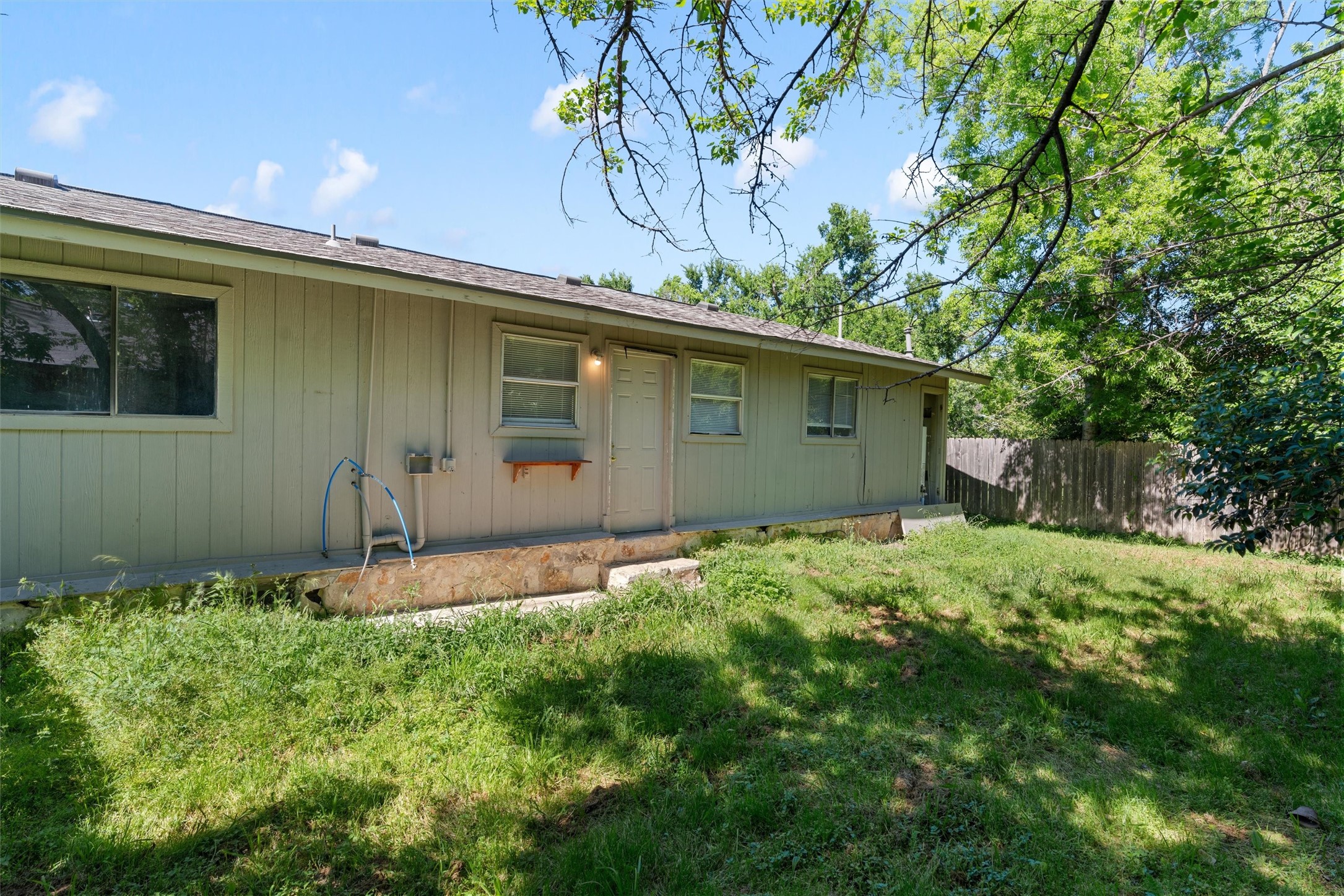 203 E Anderson Ave, Round Rock, TX, 78664 | 5196111 | Realty Texas LLC