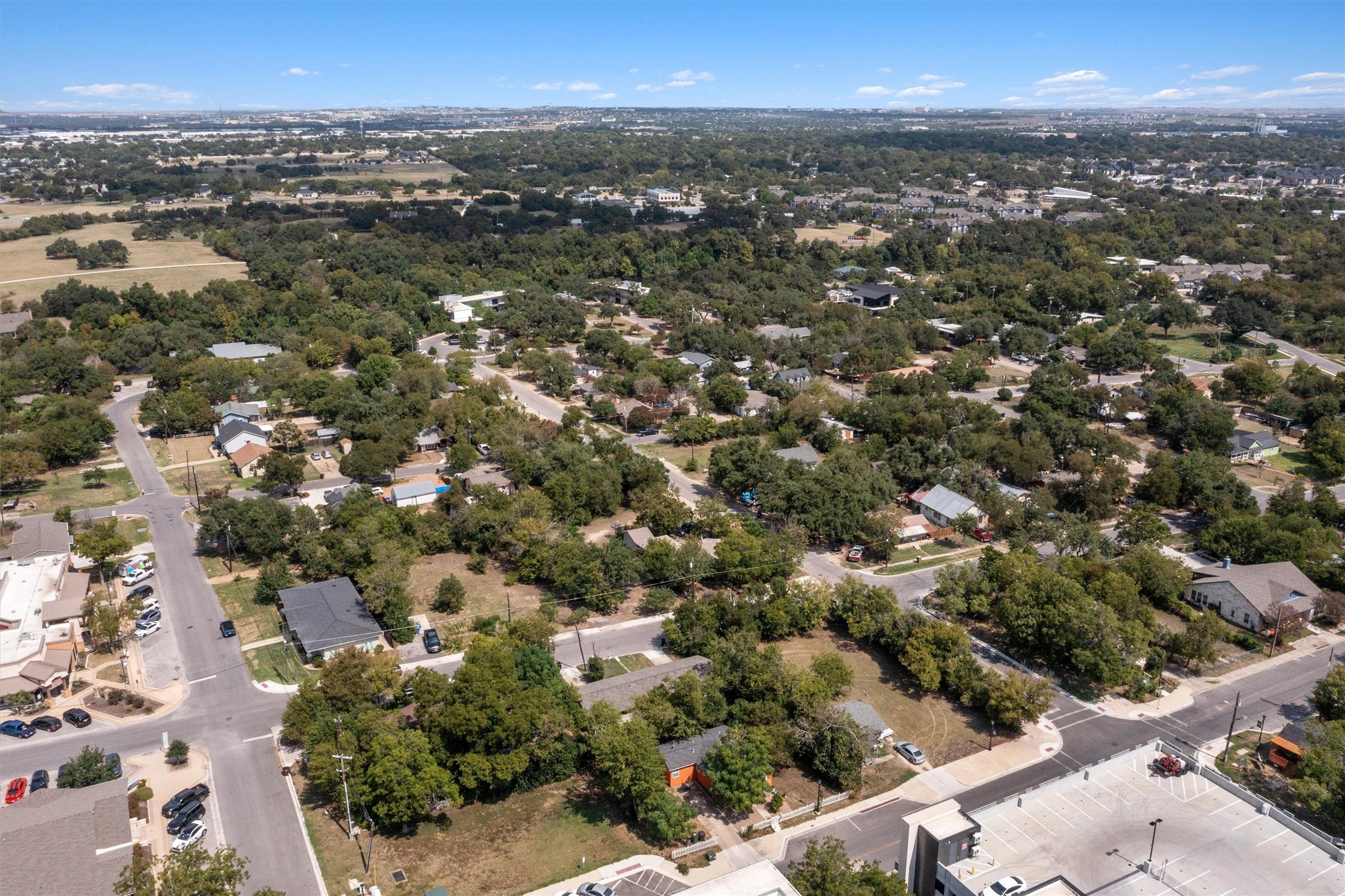 203 E Anderson Ave, Round Rock, TX, 78664 | 5196111 | Realty Texas LLC