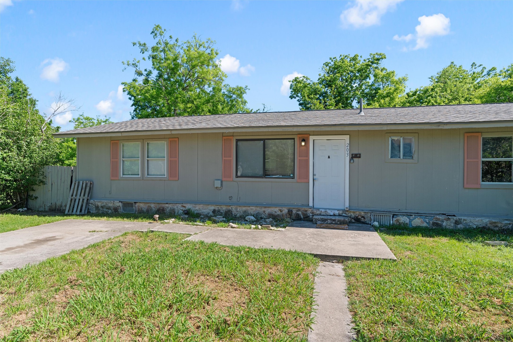 203 E Anderson Ave, Round Rock, TX, 78664 | 5196111 | Realty Texas LLC