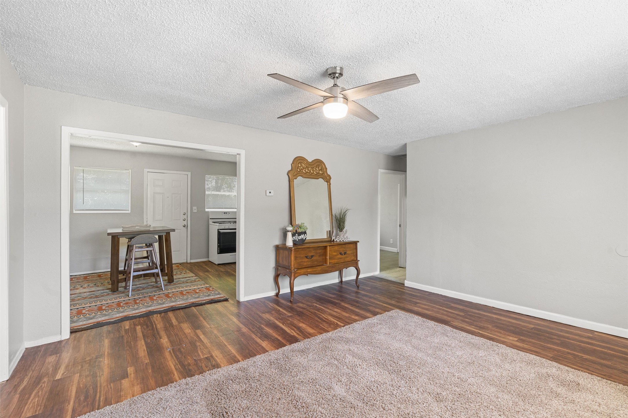203 E Anderson Ave, Round Rock, TX, 78664 | 5196111 | Realty Texas LLC