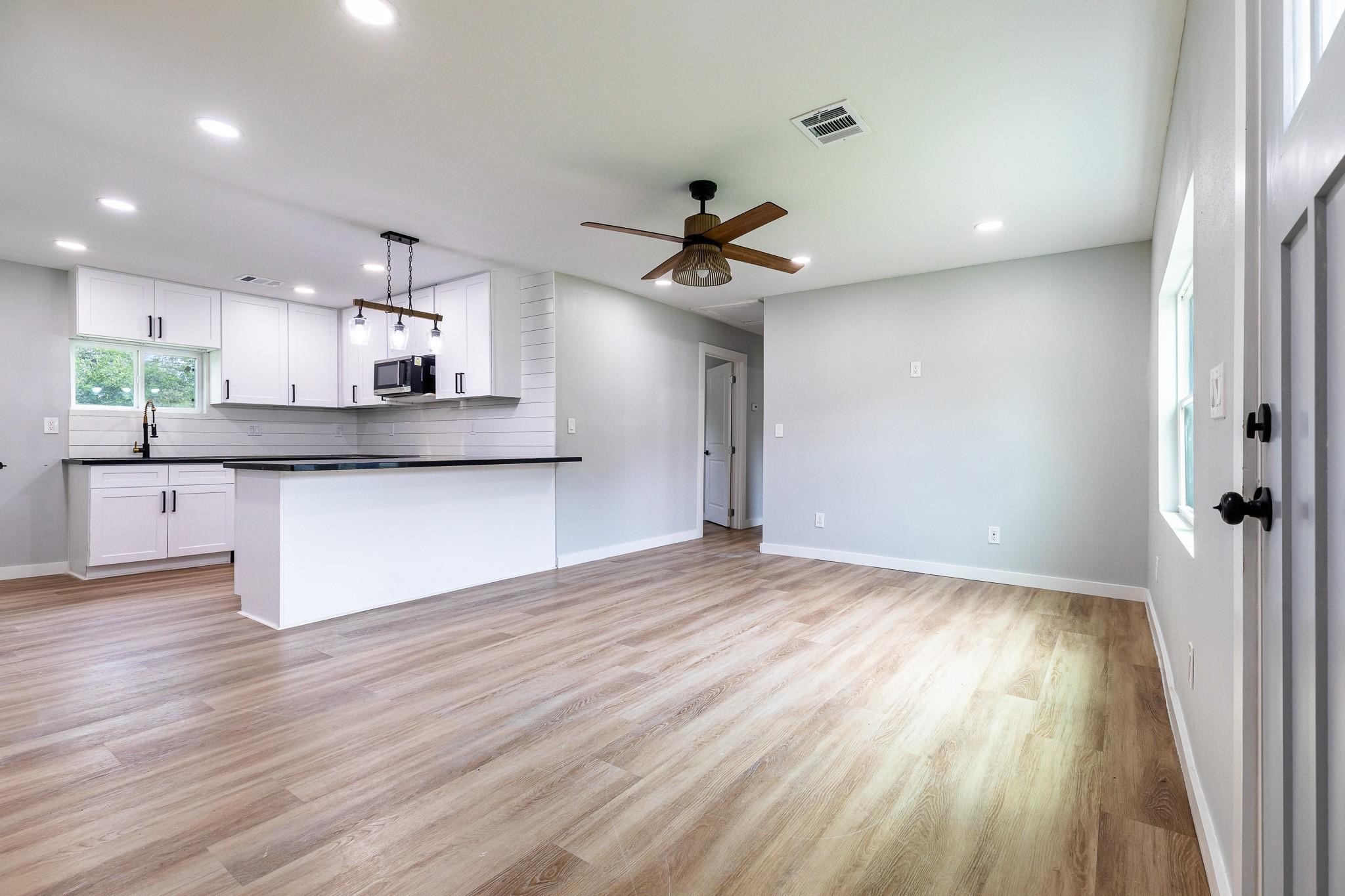 9529 Fairland Drive, Houston, TX, 77051 | 54227739 | Realty Texas LLC