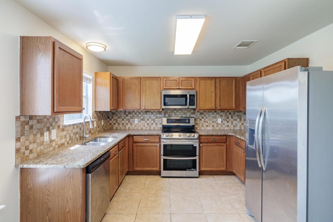157 Brickyard Lane , Jarrell, TX, 76537 | 4615842 | Realty Texas LLC
