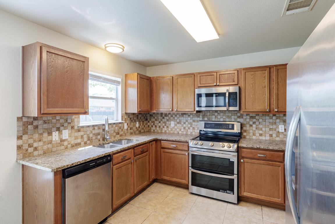 157 Brickyard Lane , Jarrell, TX, 76537 | 4615842 | Realty Texas LLC