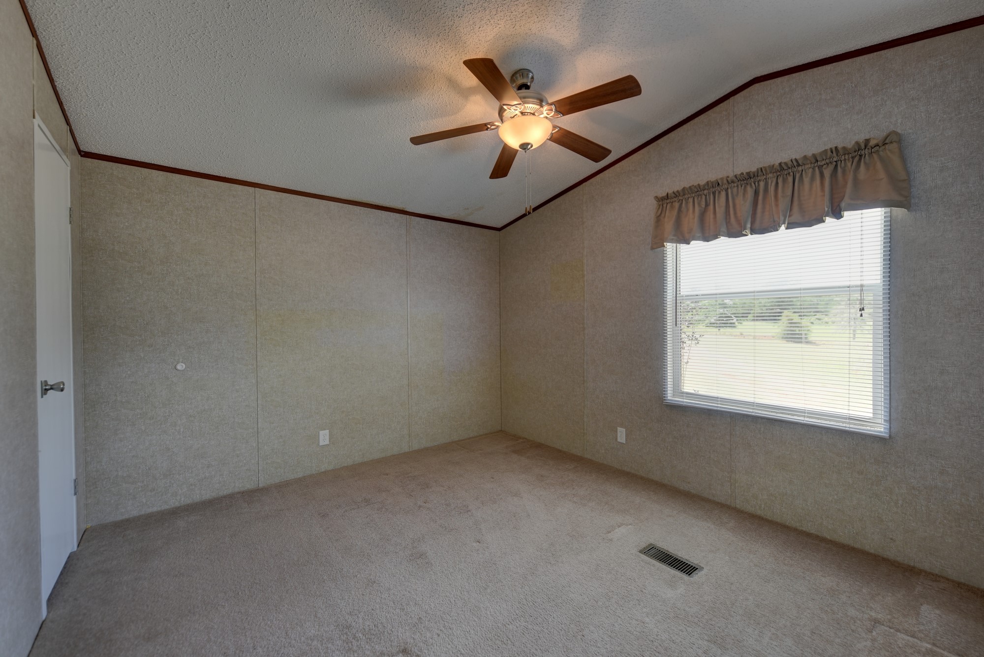 1368 County Road 207, Giddings, TX, 78942 | 3549794 | Realty Texas LLC