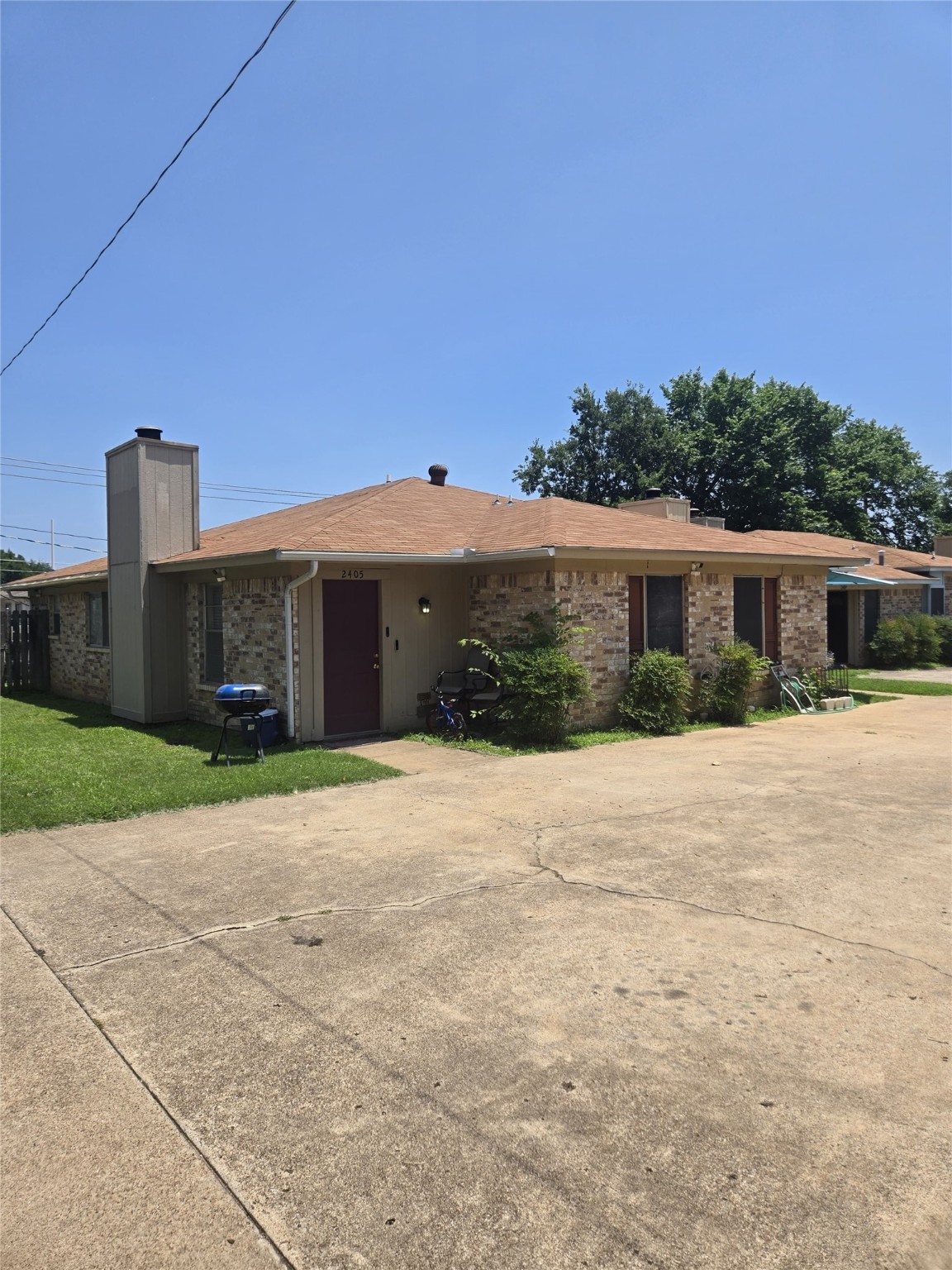 2405 Springmont Court, Arlington, TX, 76012 | 20969435 | Realty Texas LLC