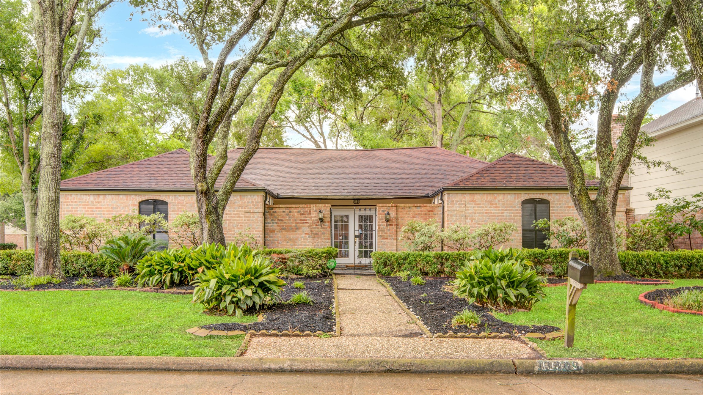 13903 Chevy Chase Drive , Houston, TX, 77077 | 75708110 | Realty Texas LLC