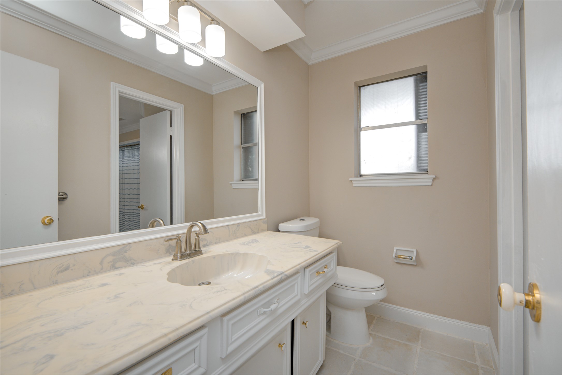 13903 Chevy Chase Drive , Houston, TX, 77077 | 75708110 | Realty Texas LLC