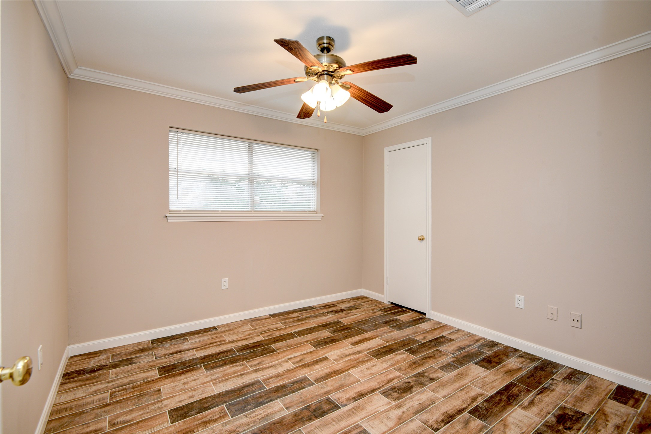 13903 Chevy Chase Drive , Houston, TX, 77077 | 75708110 | Realty Texas LLC