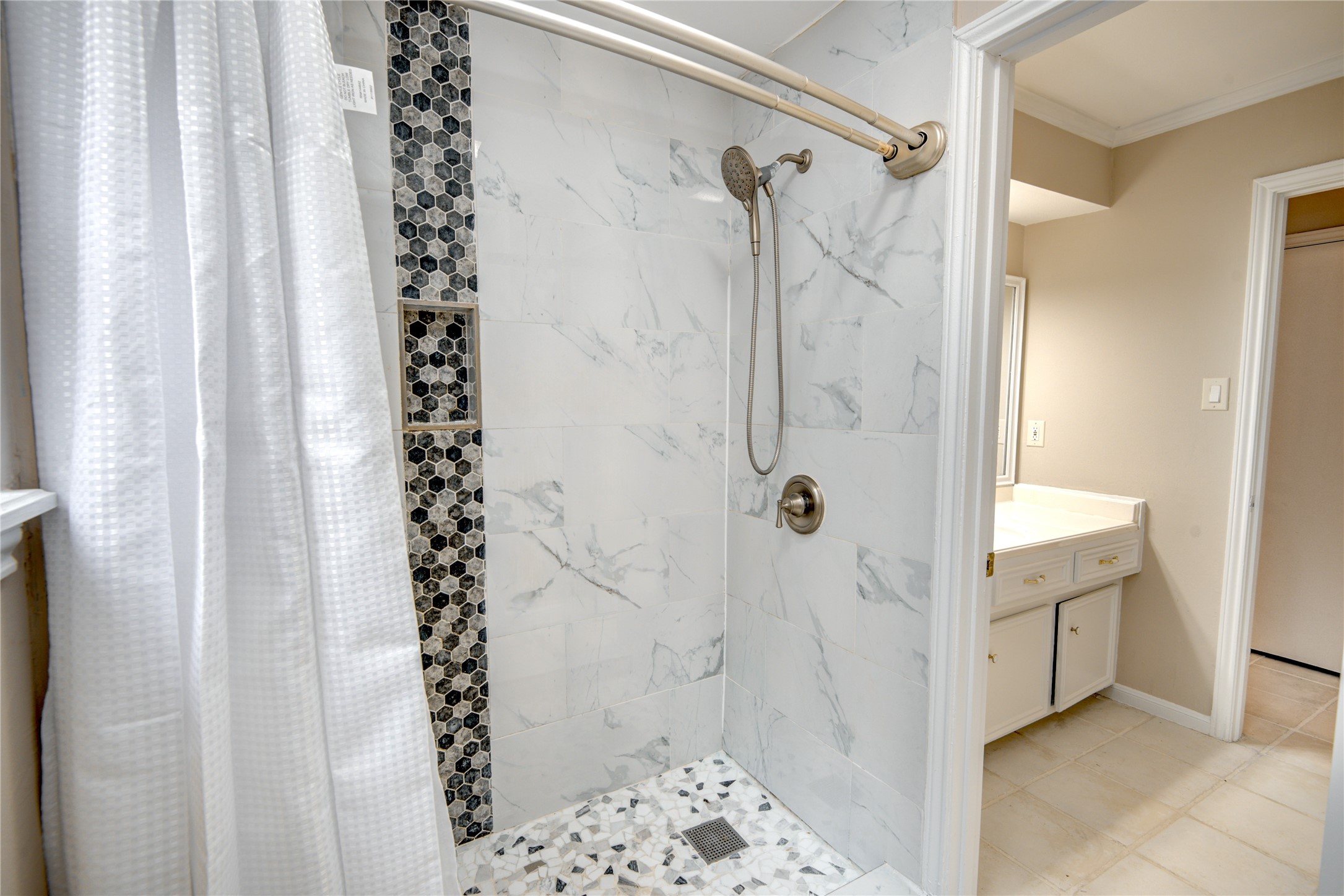 13903 Chevy Chase Drive , Houston, TX, 77077 | 75708110 | Realty Texas LLC