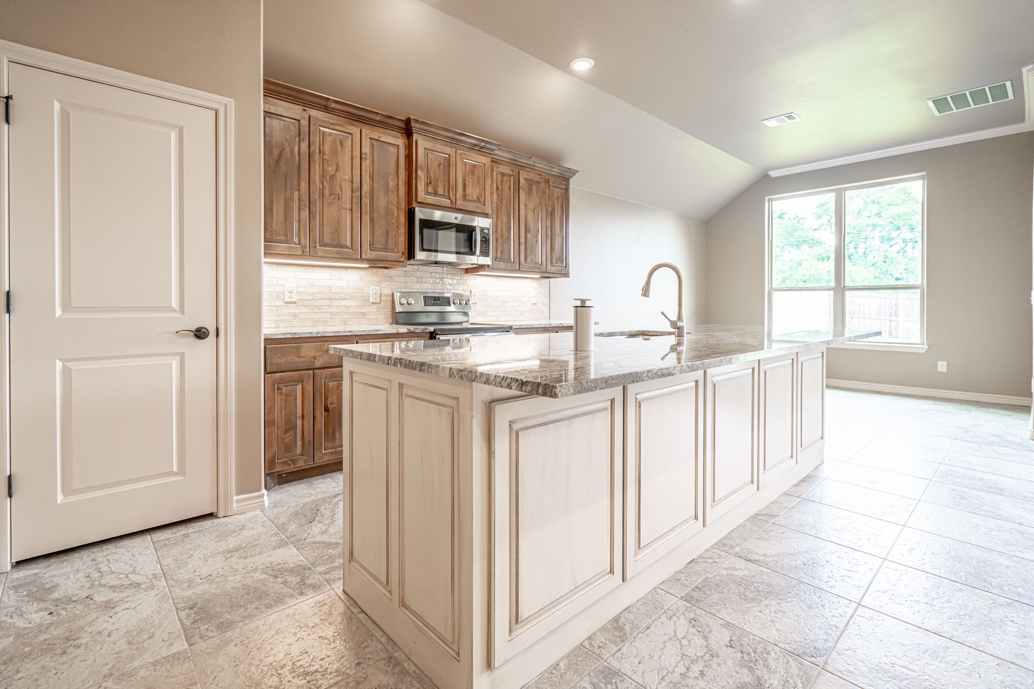 2600 Creek Drive, Granbury, TX, 76048 | 20969878 | Realty Texas LLC