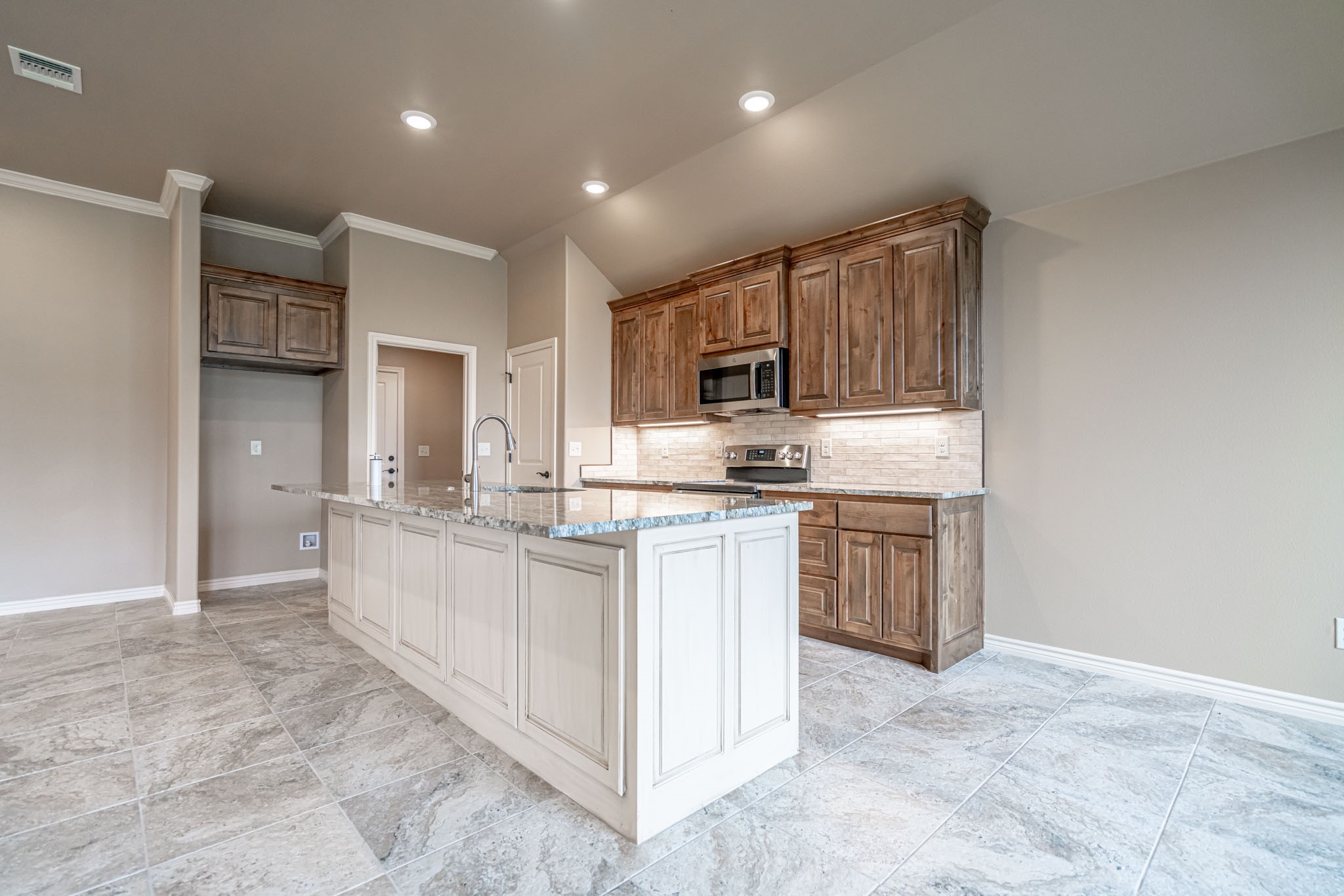 2600 Creek Drive, Granbury, TX, 76048 | 20969878 | Realty Texas LLC