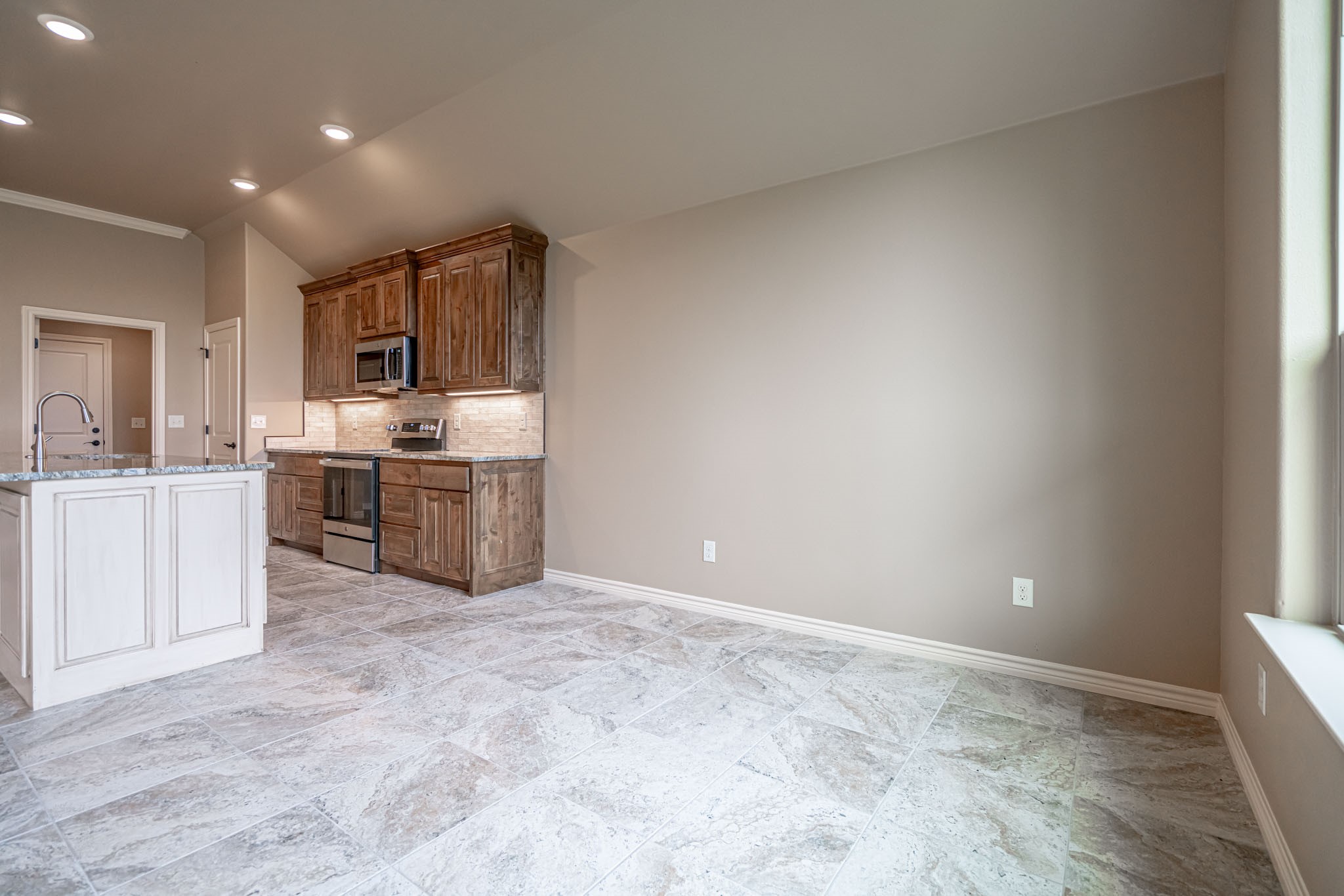2600 Creek Drive, Granbury, TX, 76048 | 20969878 | Realty Texas LLC
