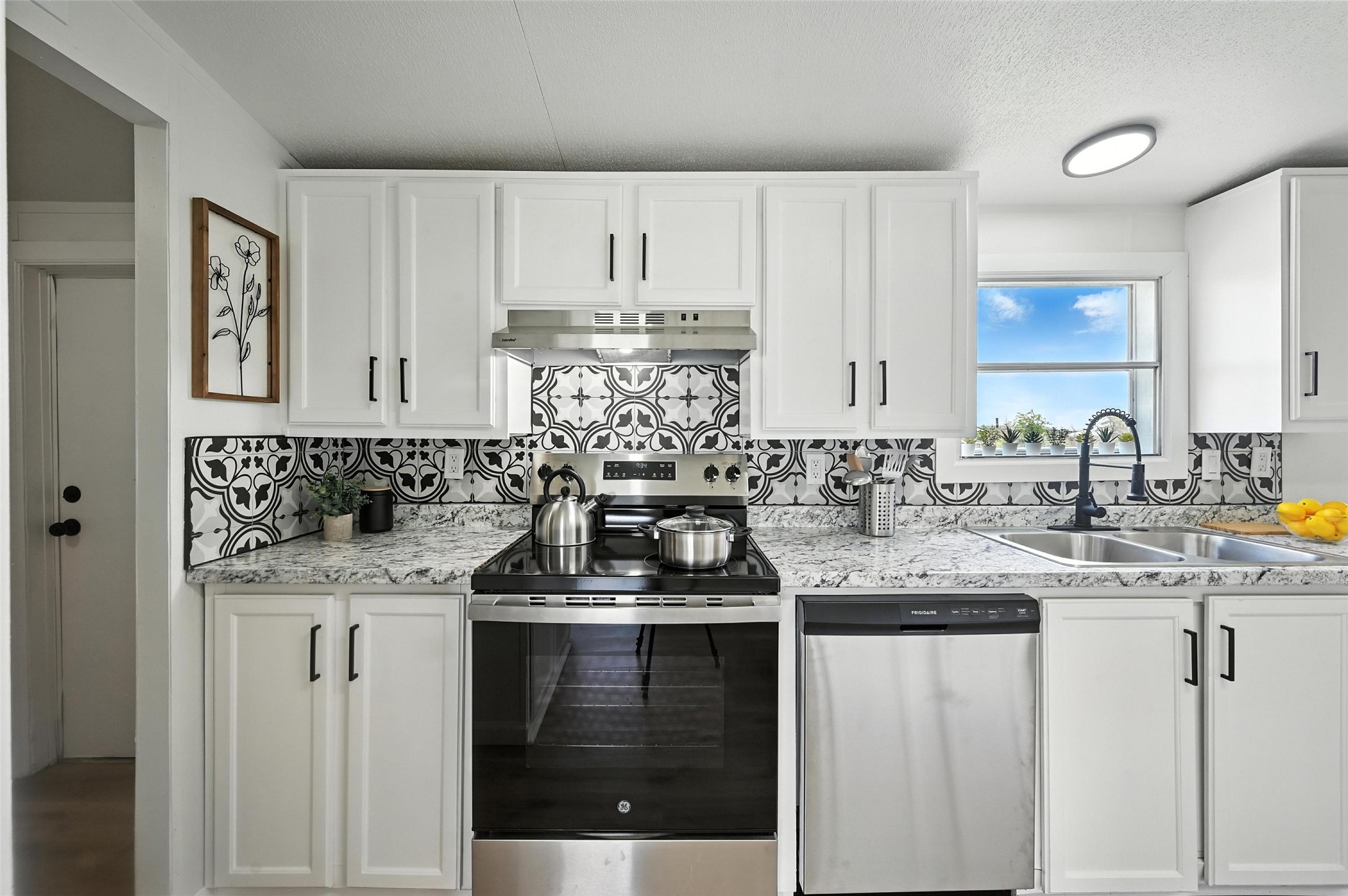 8425 Longhorn Drive, Justin, TX, 76247 | 20963186 | Realty Texas LLC