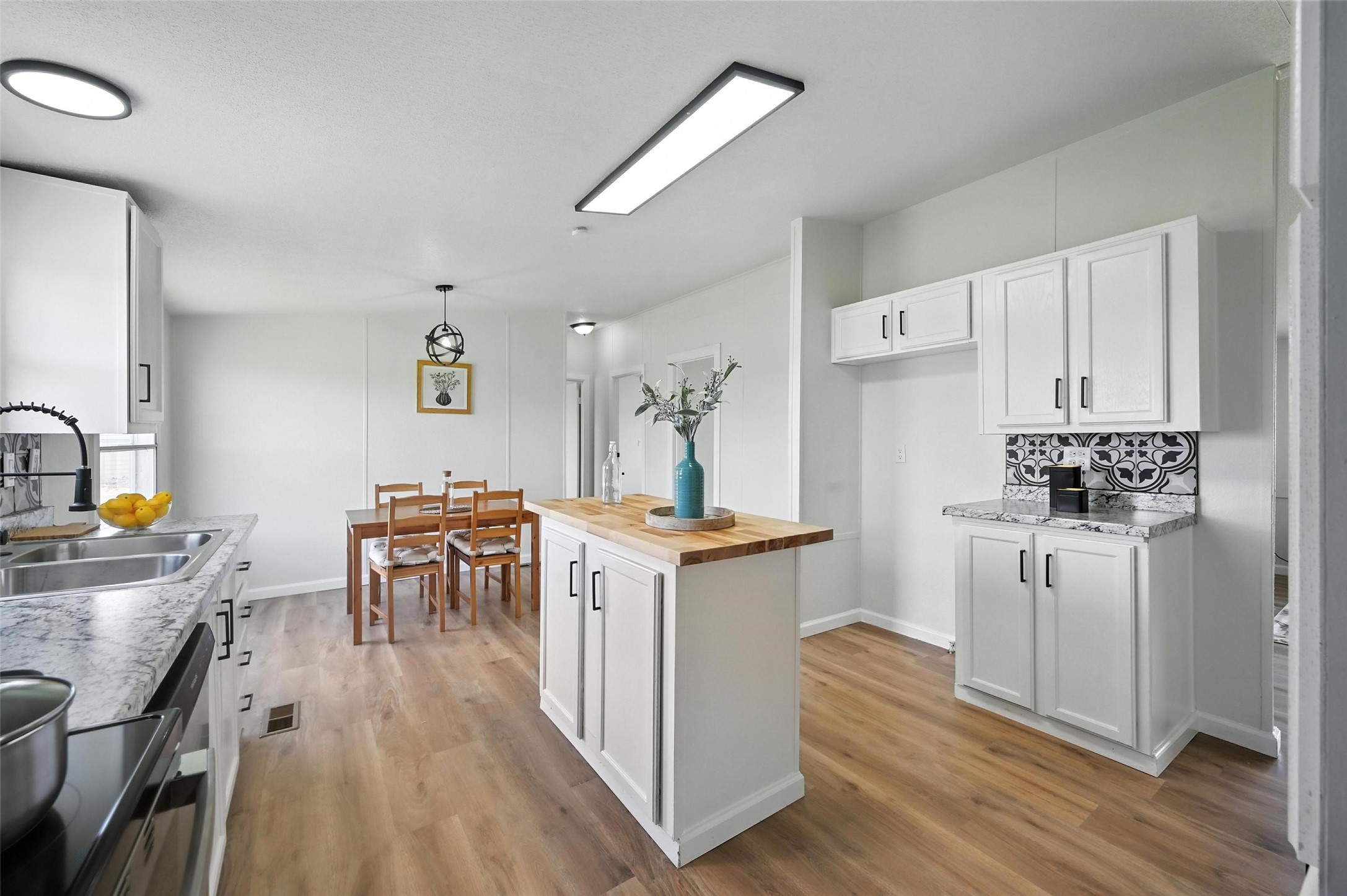8425 Longhorn Drive, Justin, TX, 76247 | 20963186 | Realty Texas LLC