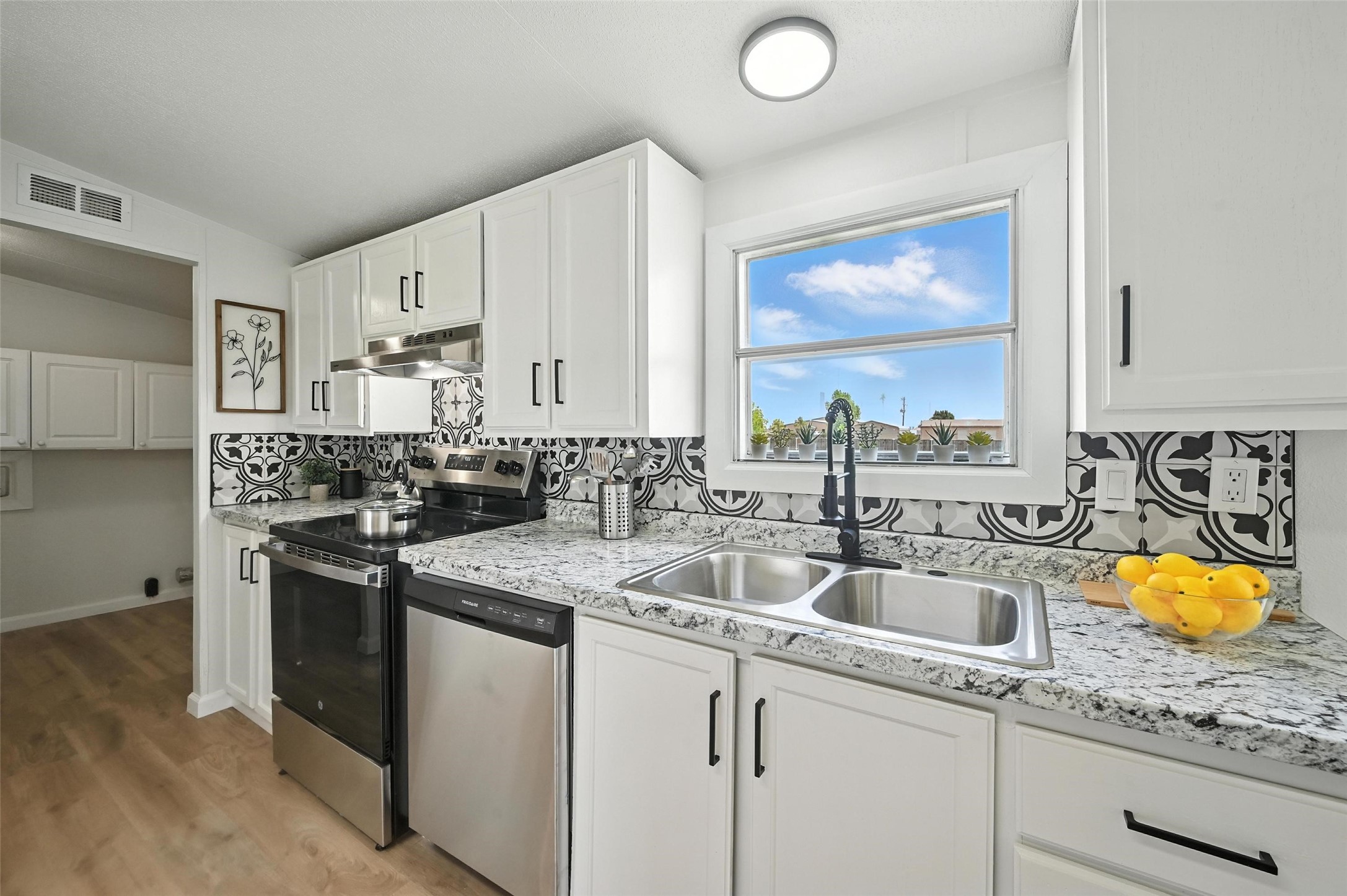 8425 Longhorn Drive, Justin, TX, 76247 | 20963186 | Realty Texas LLC