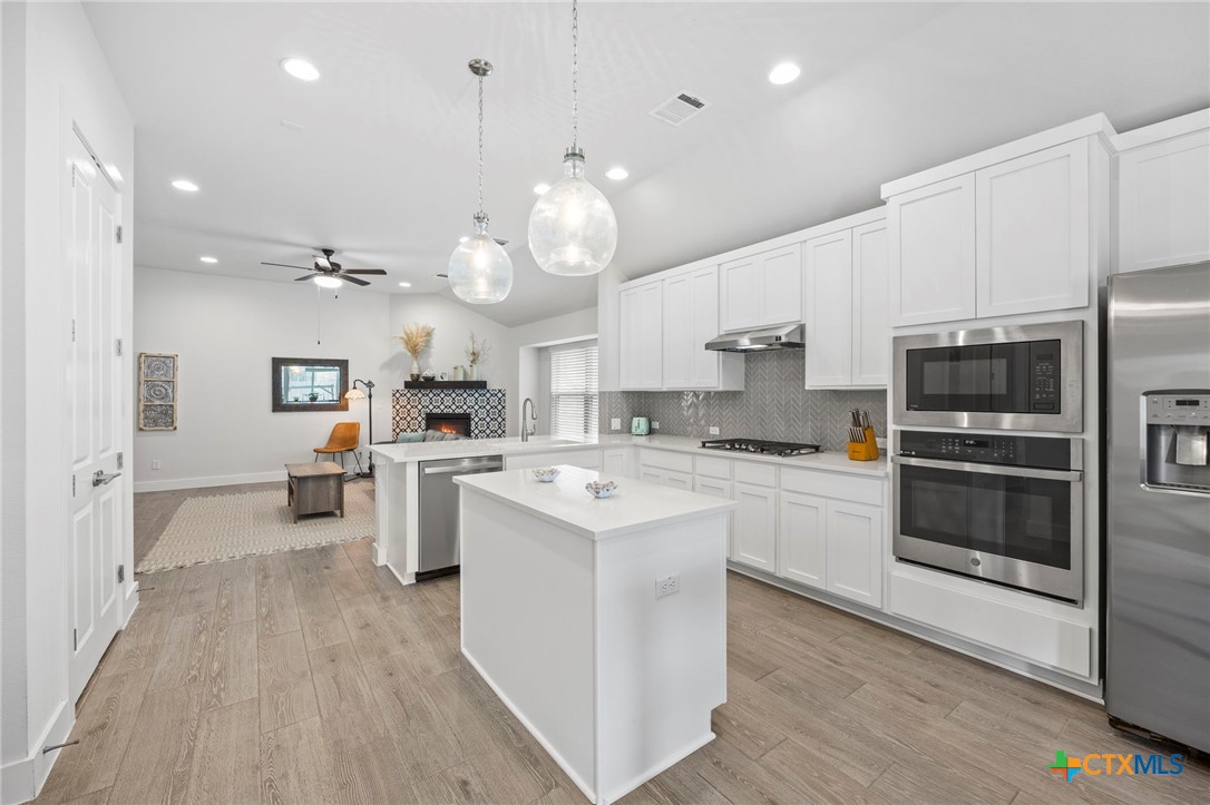 532 Elm Green Street , Hutto, TX, 78634 | 581295 | Realty Texas LLC