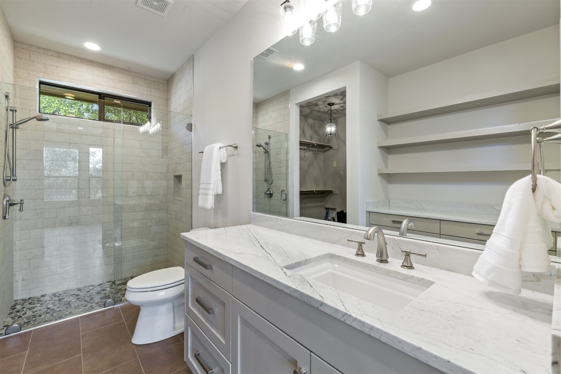 16917 Northlake Hills Drive, Jonestown, TX, 78645 | 8221575 | Realty Texas LLC