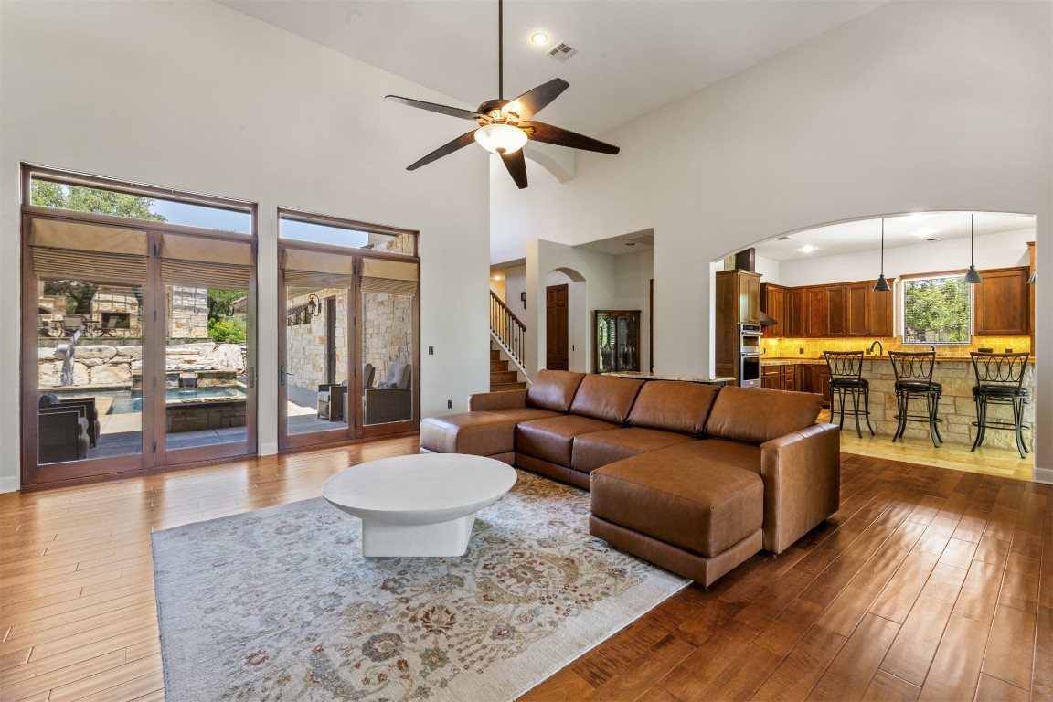 16917 Northlake Hills Drive, Jonestown, TX, 78645 | 8221575 | Realty Texas LLC