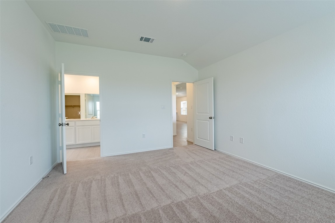 200 Camargue Drive , Hutto, TX, 78634 | 1914007 | Realty Texas LLC