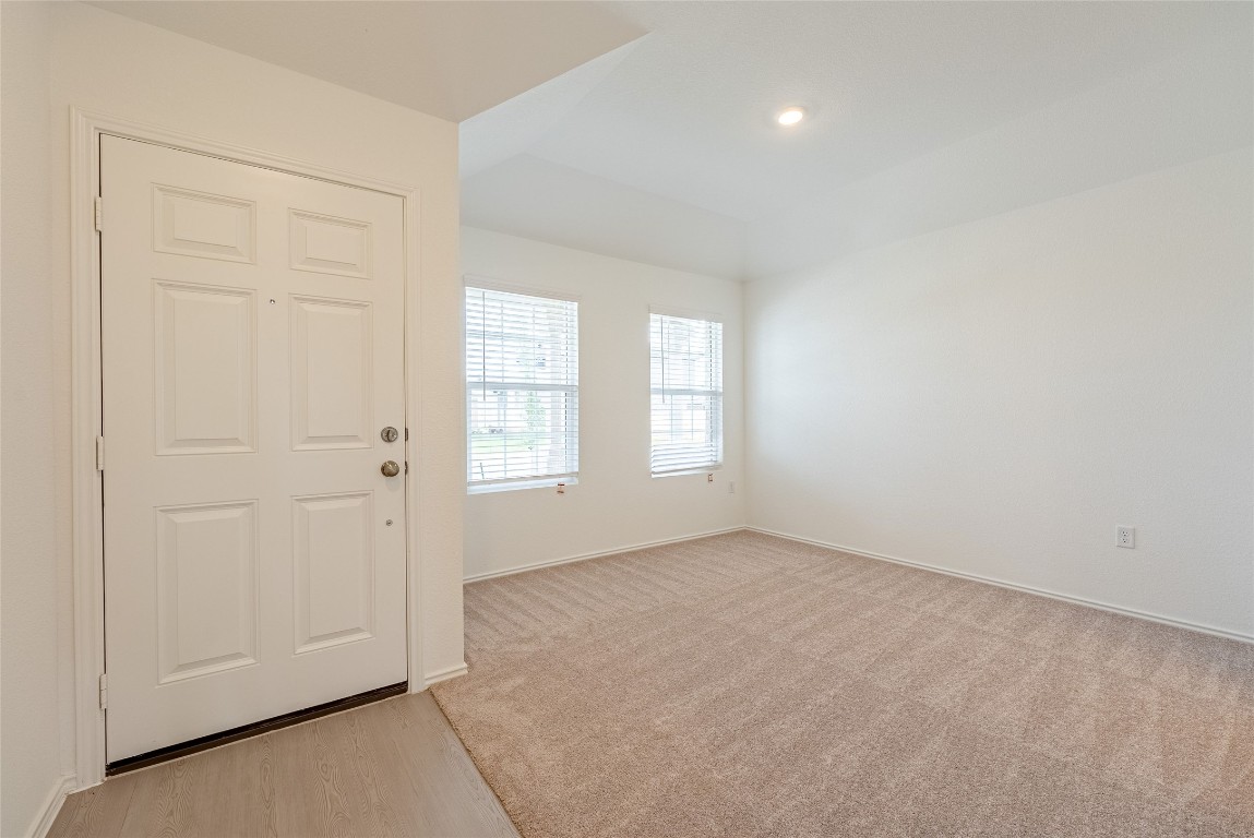 200 Camargue Drive , Hutto, TX, 78634 | 1914007 | Realty Texas LLC
